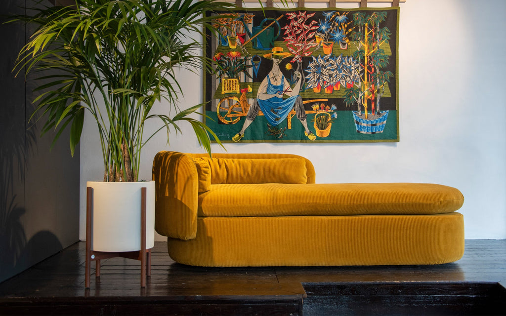 Daybeds & Chaise Longues