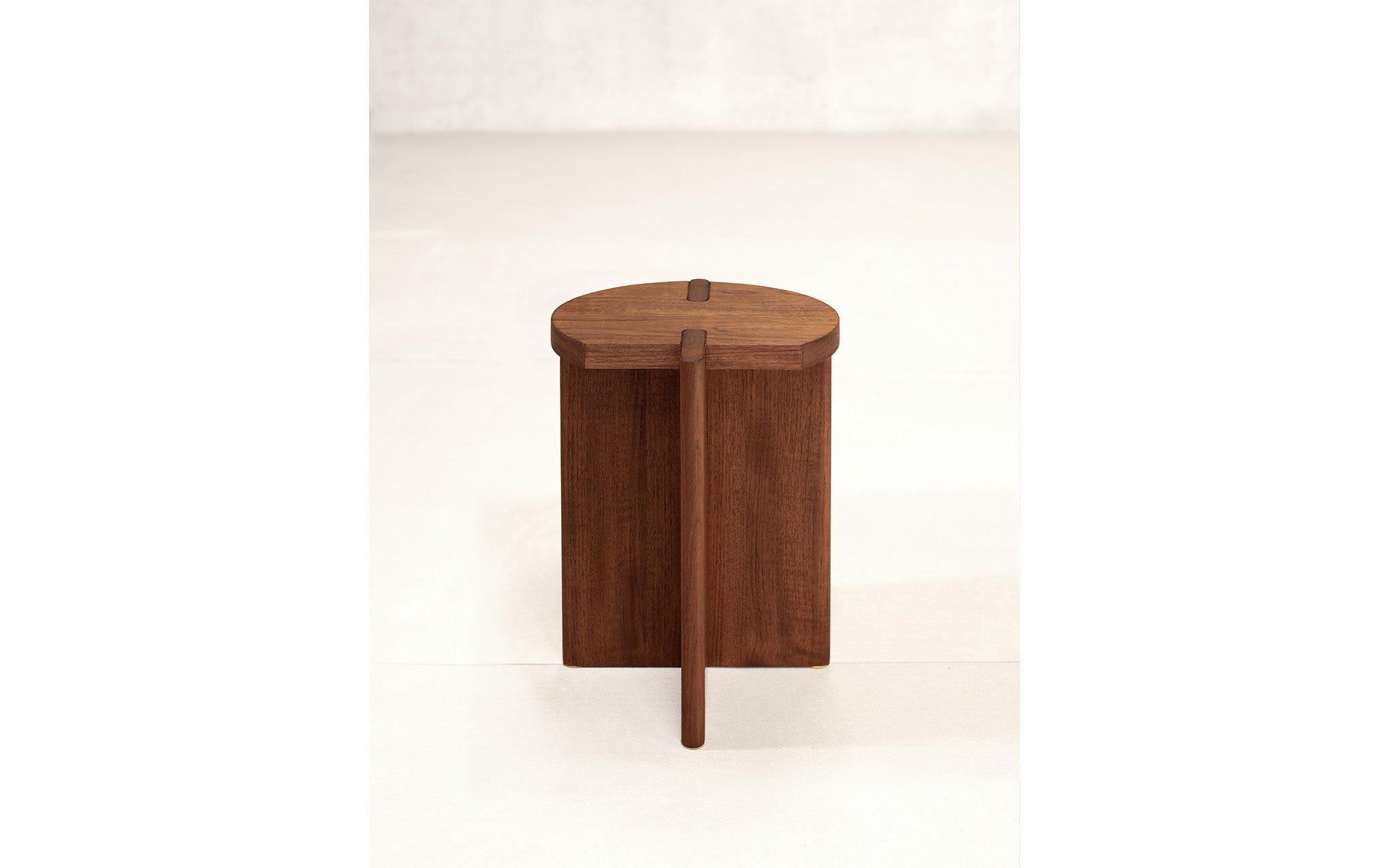 x+l 16 Cut Circle stool