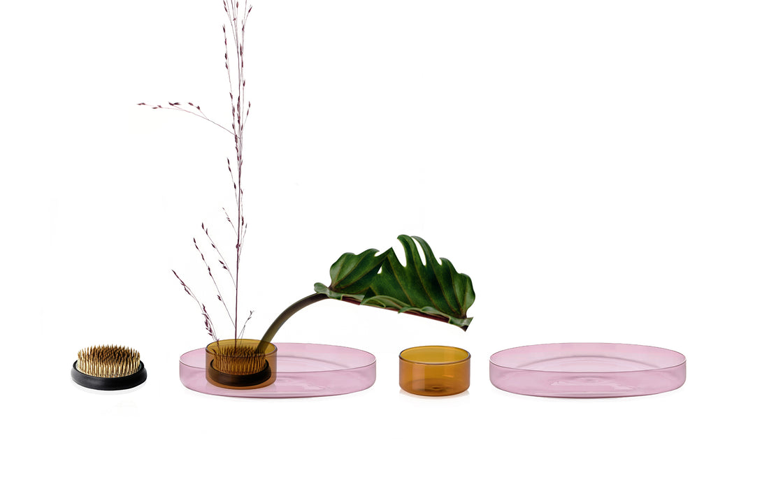 Kenzan tray set – brass, amber & light pink