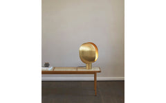 Clam table lamp