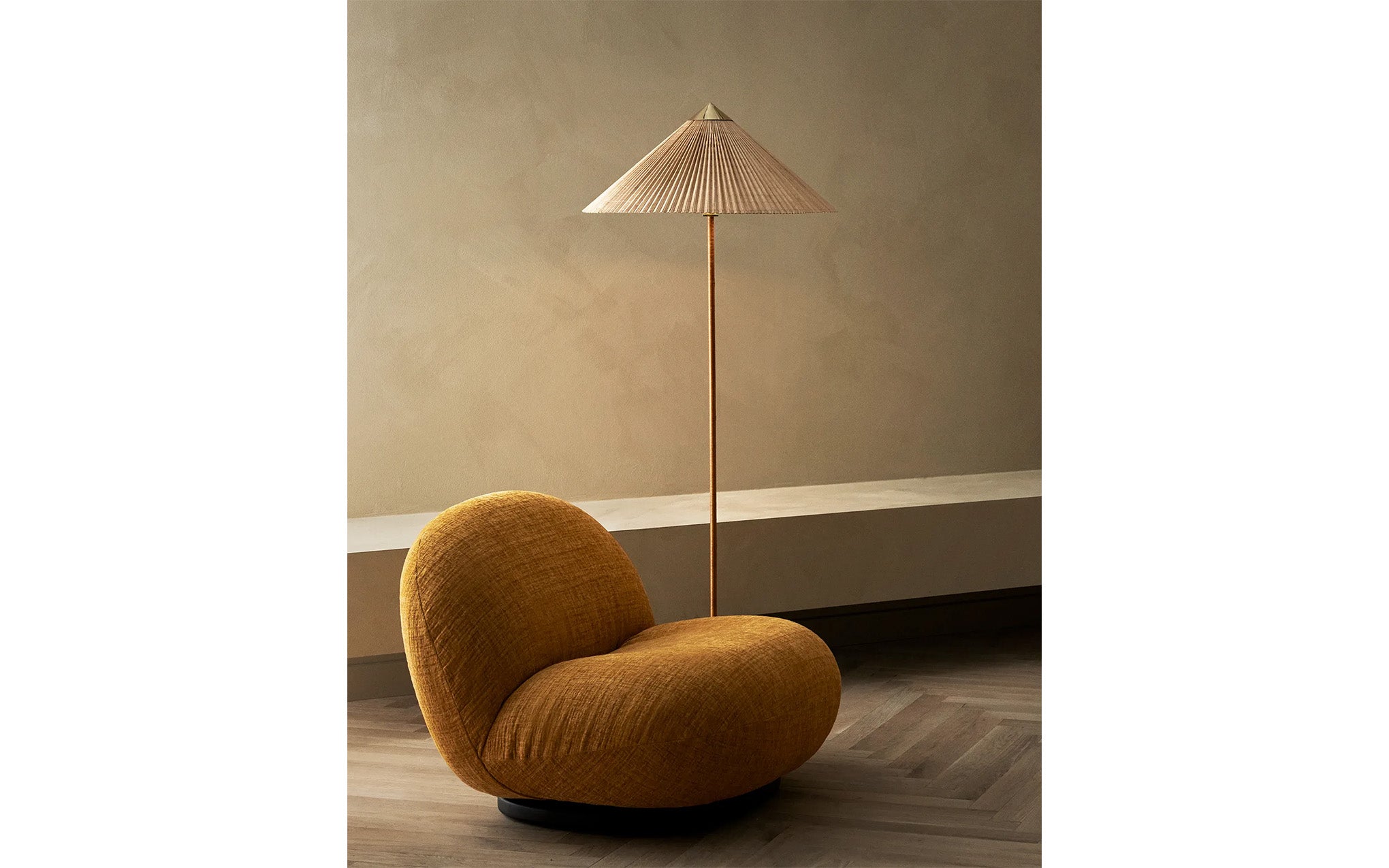 9602 floor light by Paavo Tynell for Gubi | SCP