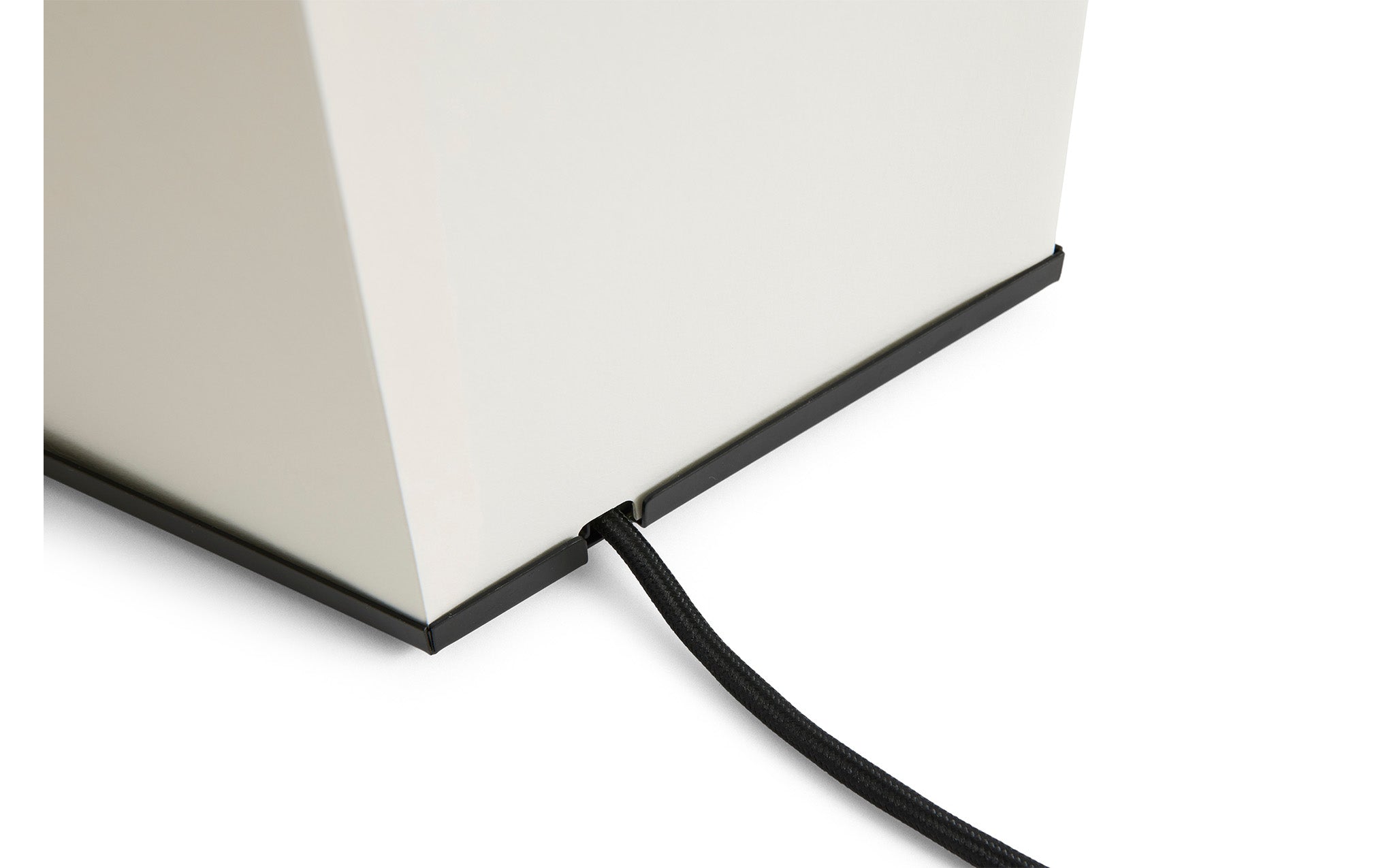 Aplat table lamp