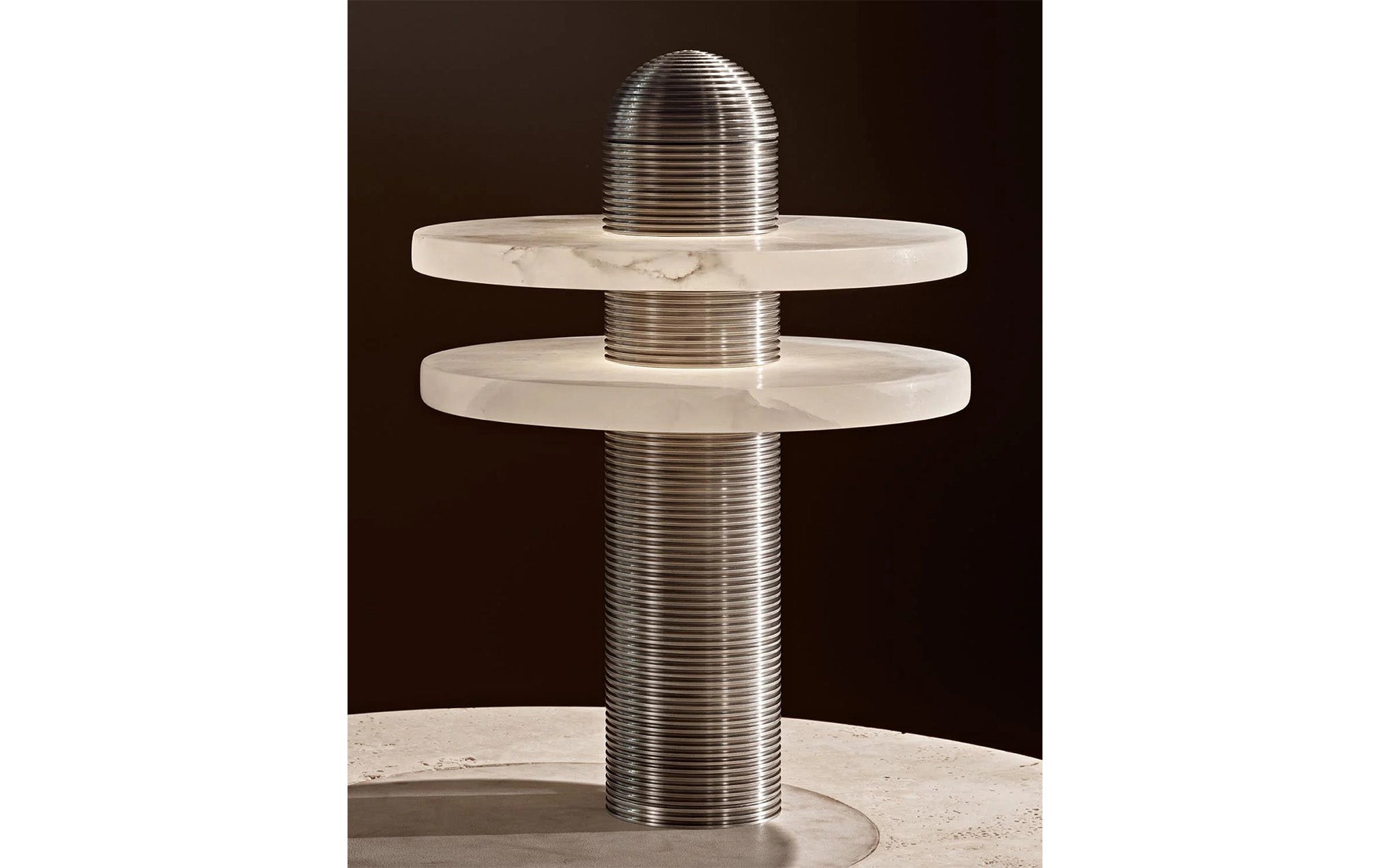 Median table lamp
