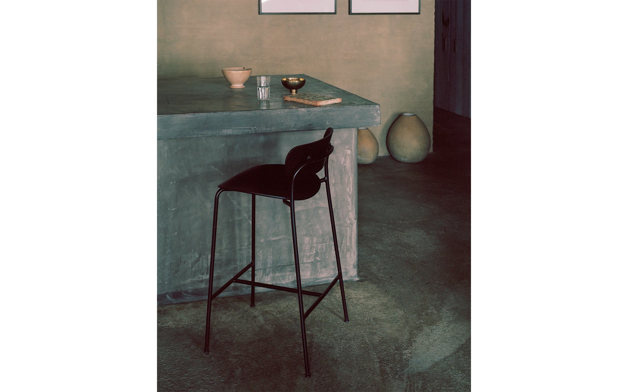 Pavilion AV7 stool