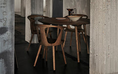 In Between table - round
