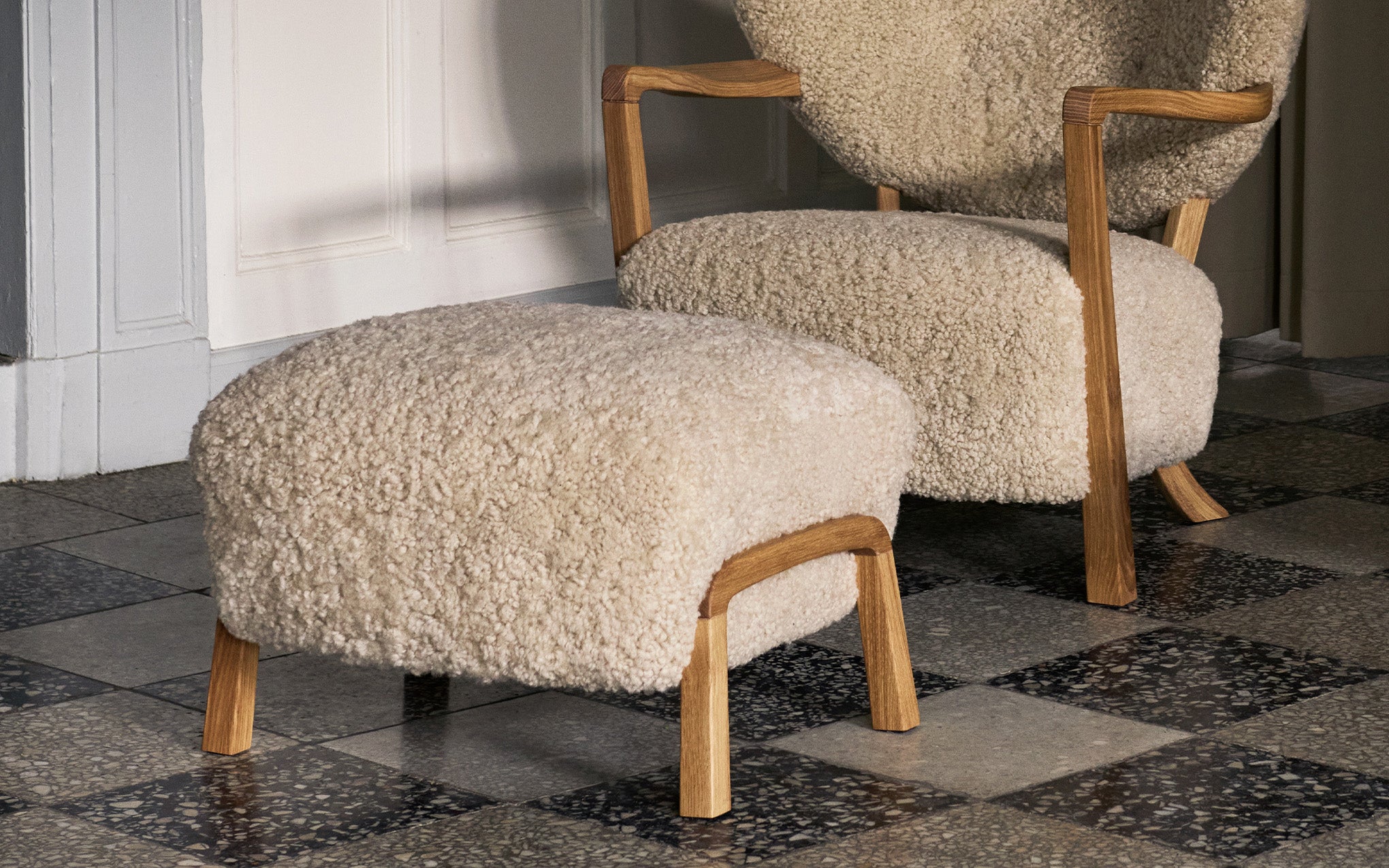 Wulff ATD2 lounge chair with ATD3 ottoman