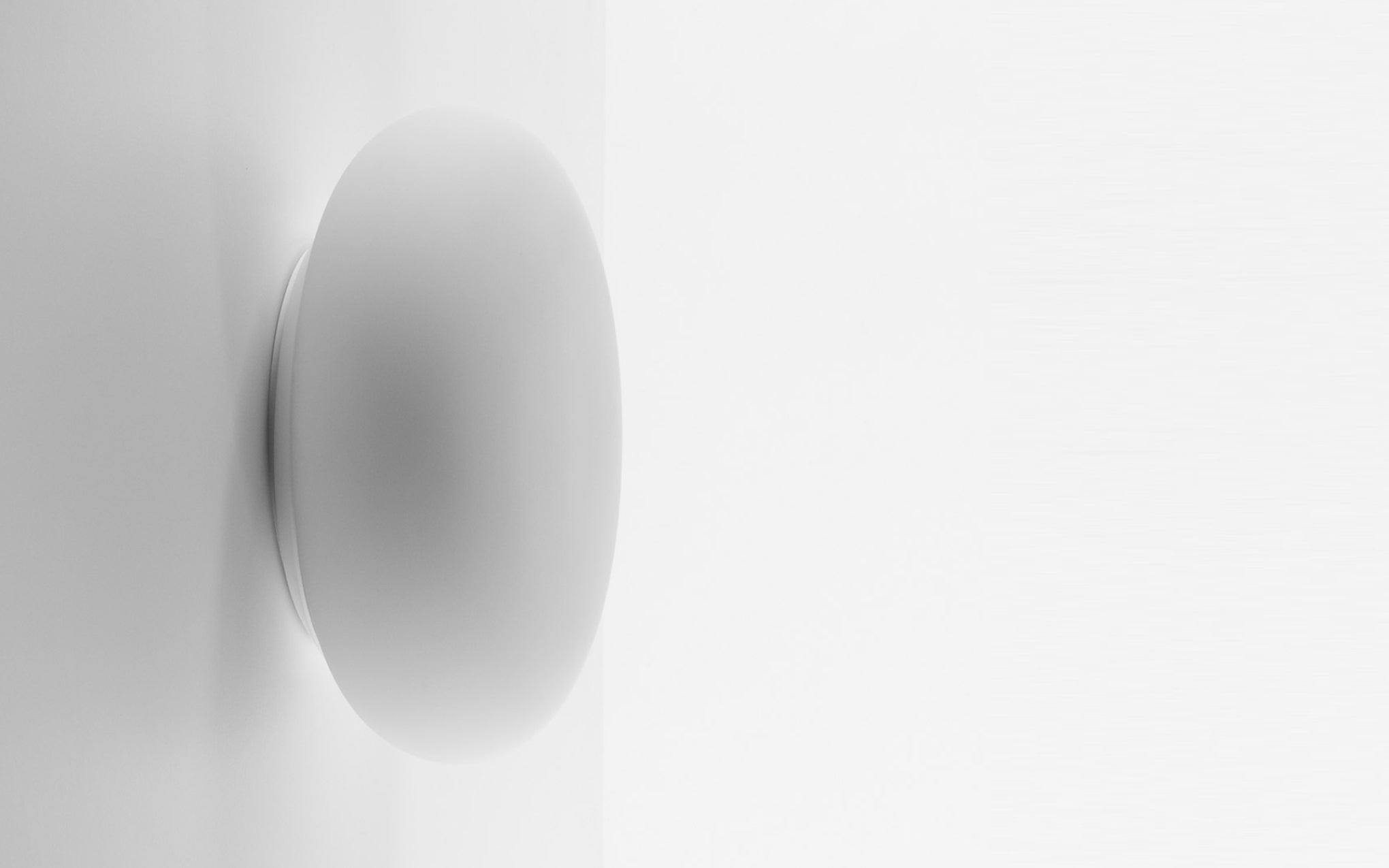 Itka ceiling/wall light