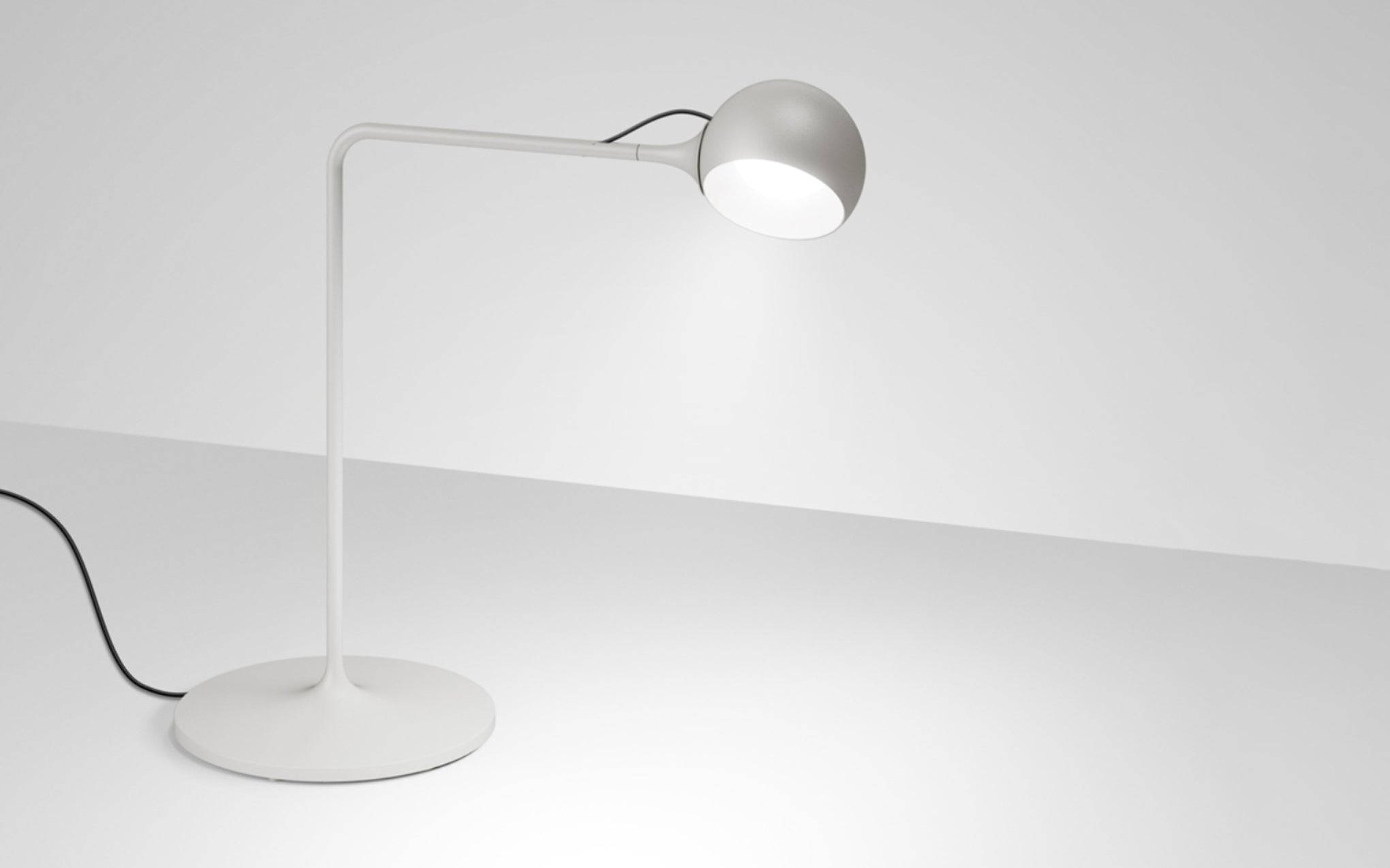 IXA table light