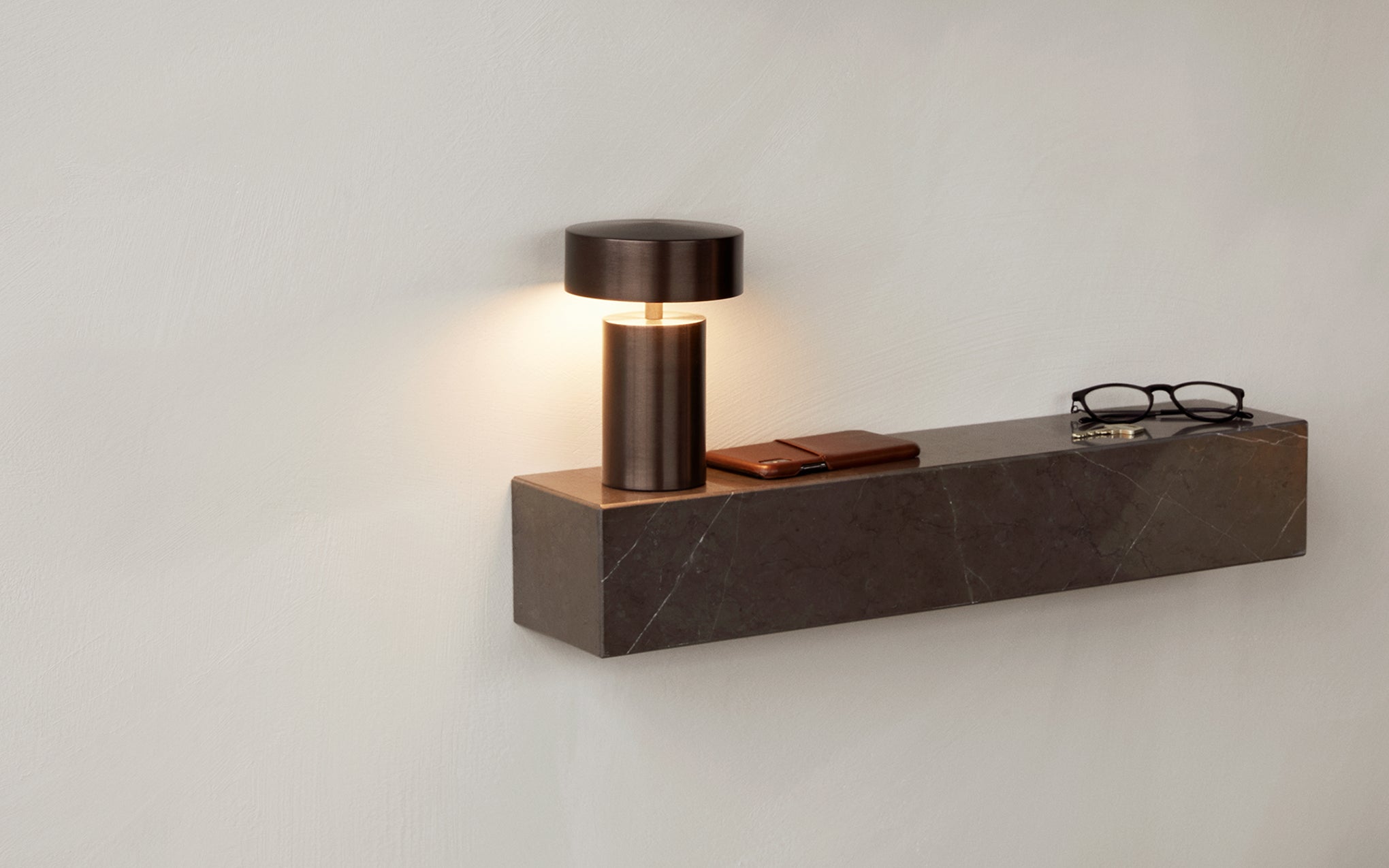 Column portable table light