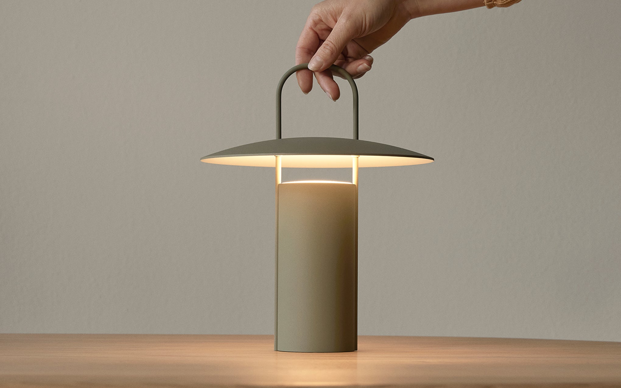 Ray portable table light