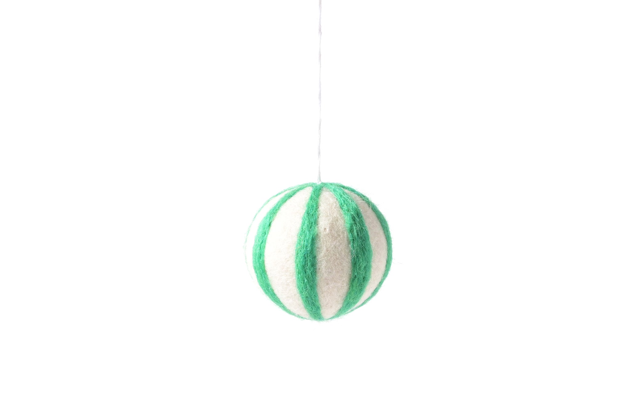 Little hangings - green & white polka-ball ornament