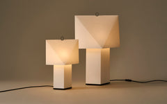 Aplat table lamp