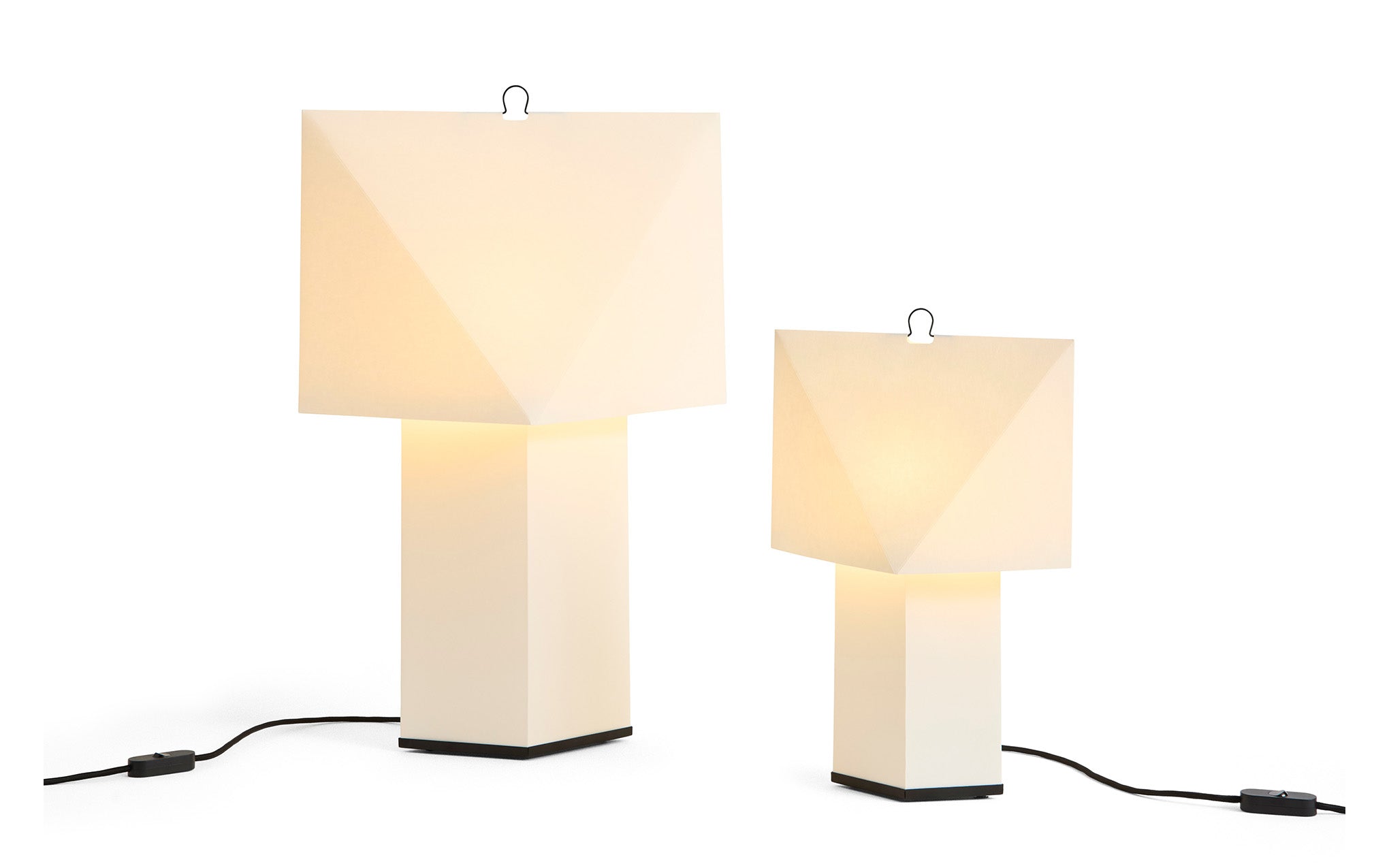Aplat table lamp