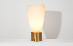 Trophy table lamp