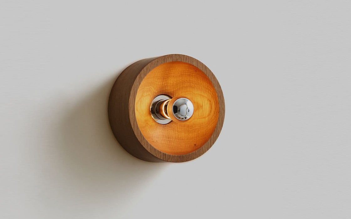 Wood sconce - round