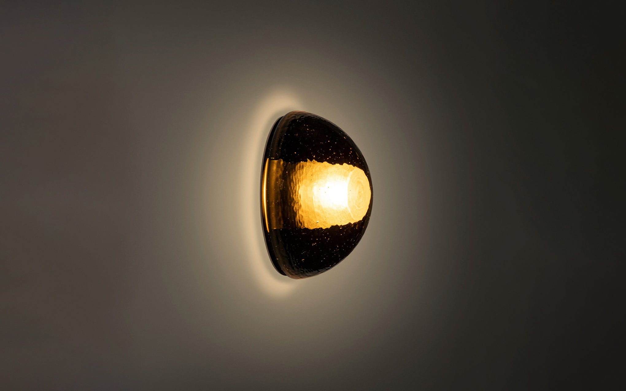 14s wall/ceiling light
