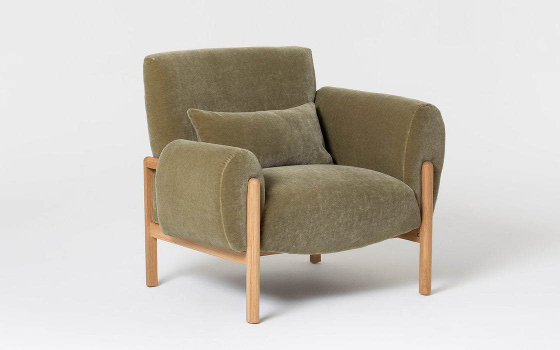 Bruno armchair - right arm high
