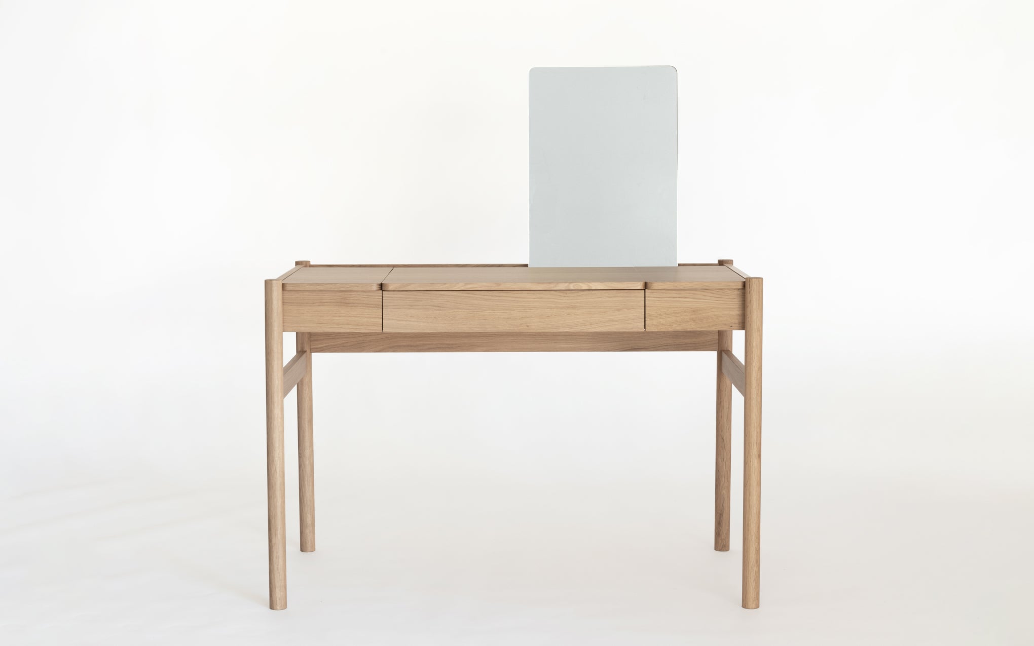 Pala dressing table