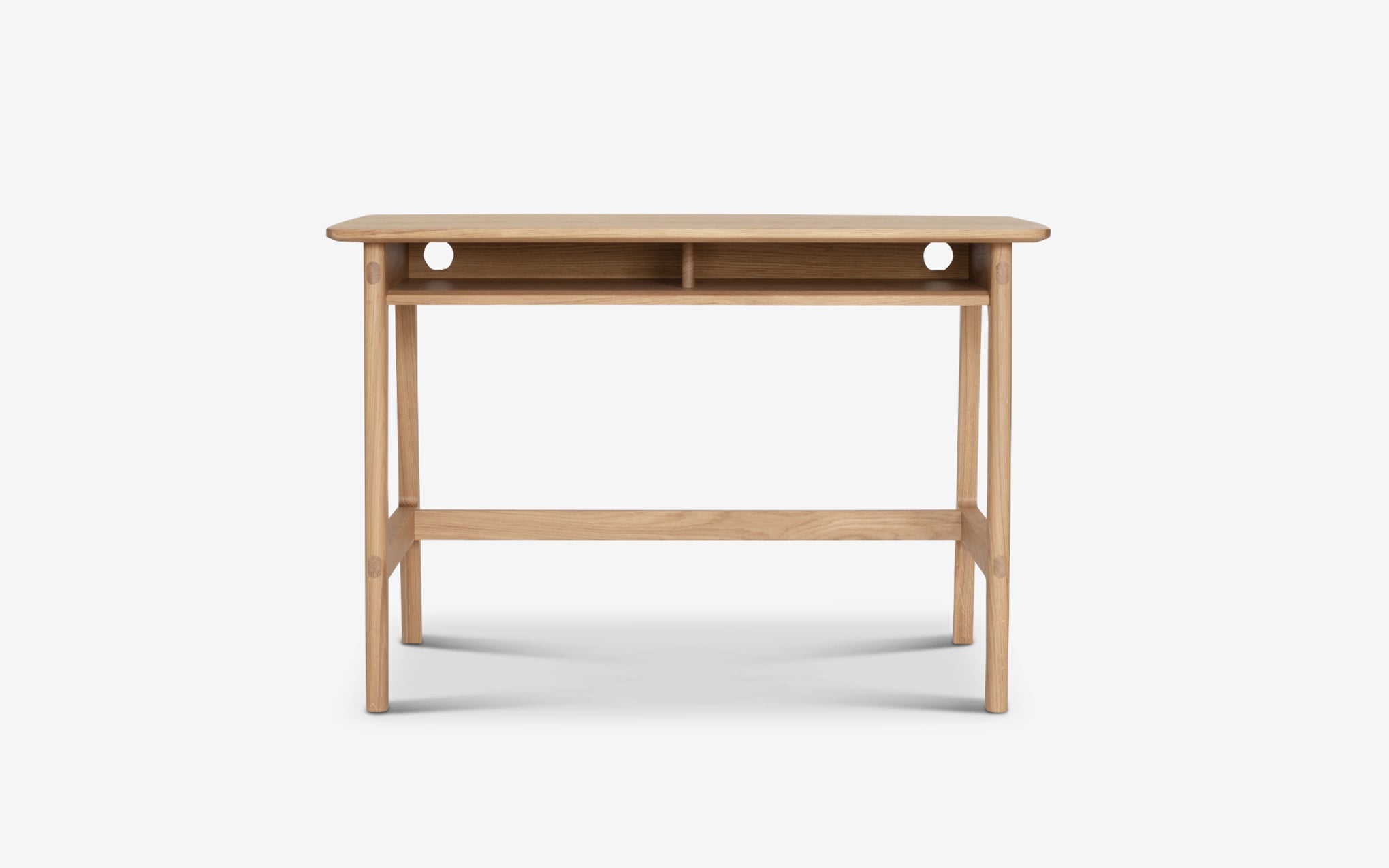 Dulwich desk by Matthew Hilton for Case | SCP