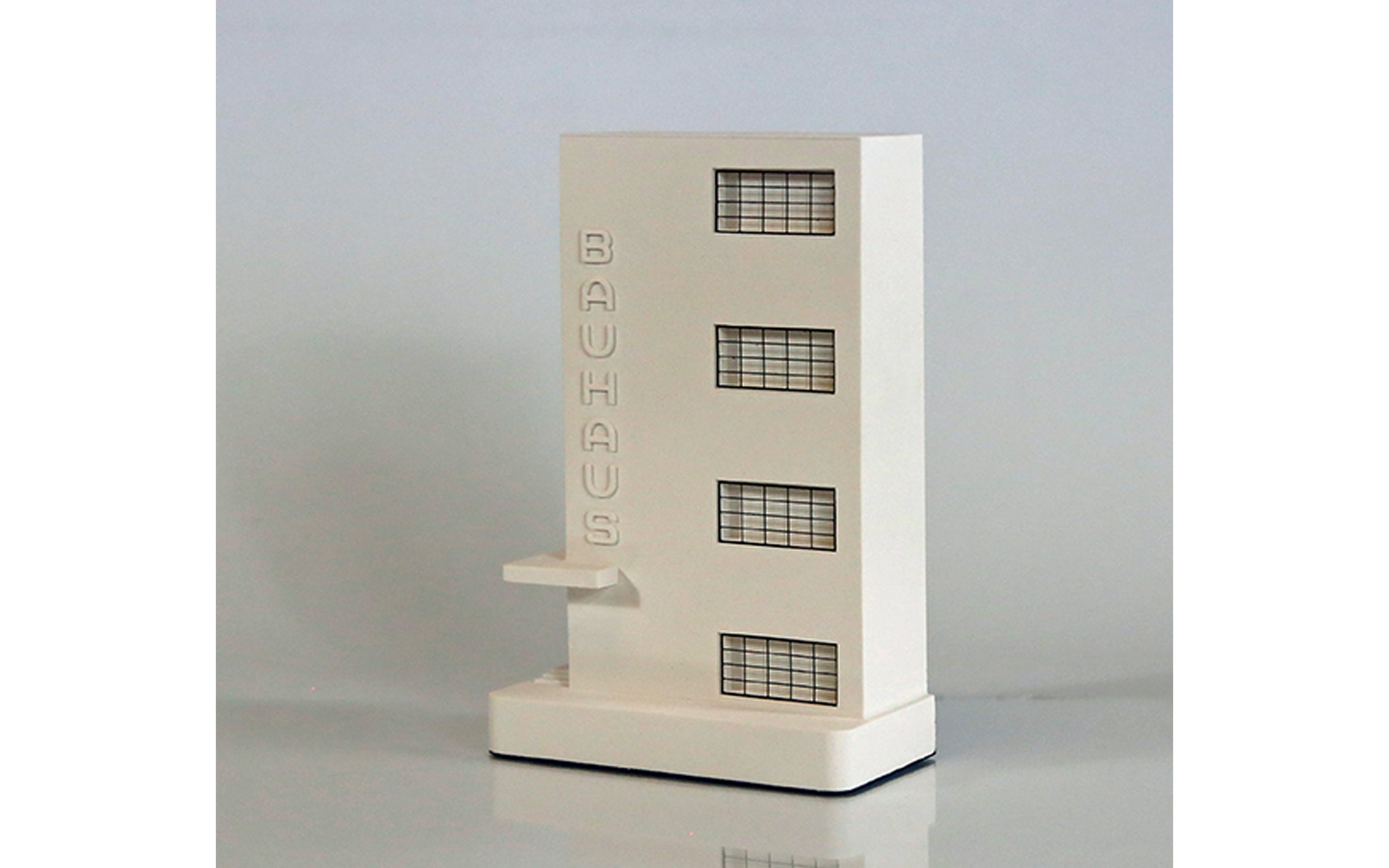 Bauhaus Dessau model building