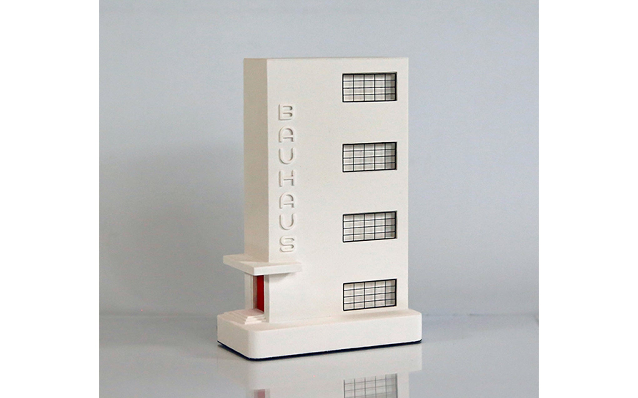 Bauhaus Dessau model building