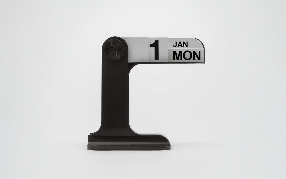 Timor perpetual desk calendar