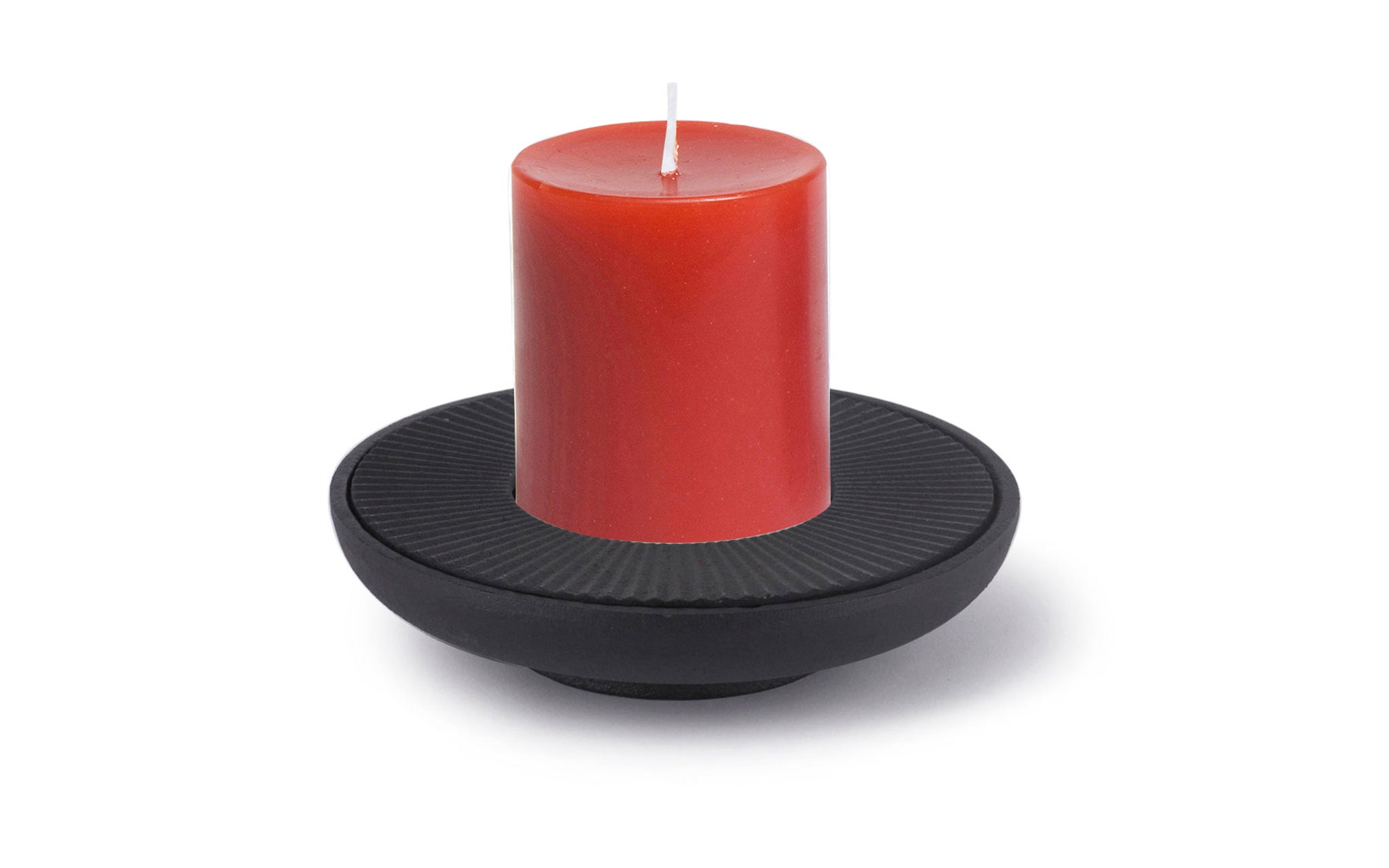 DM low cast iron candleholder