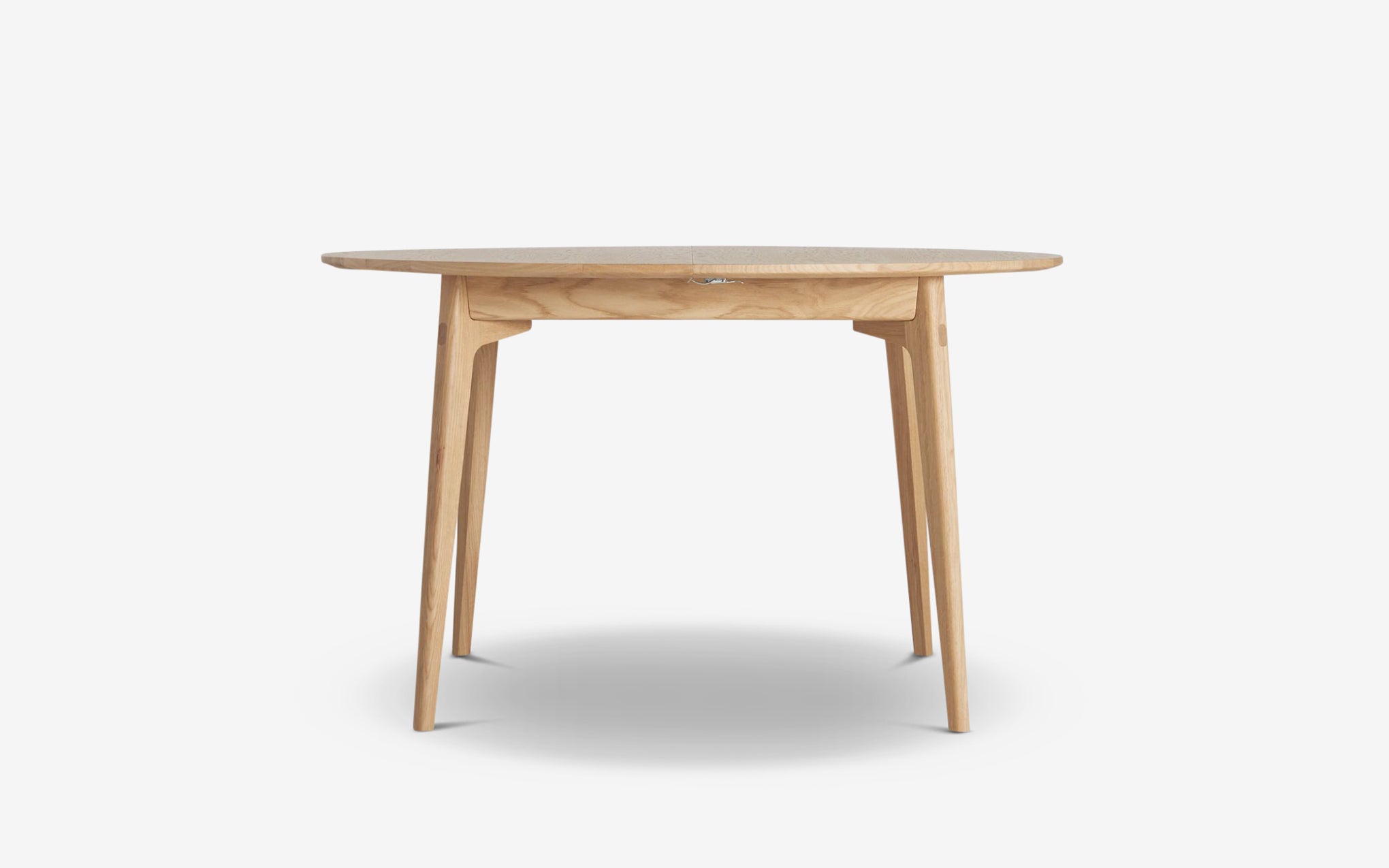 Dulwich round extending table