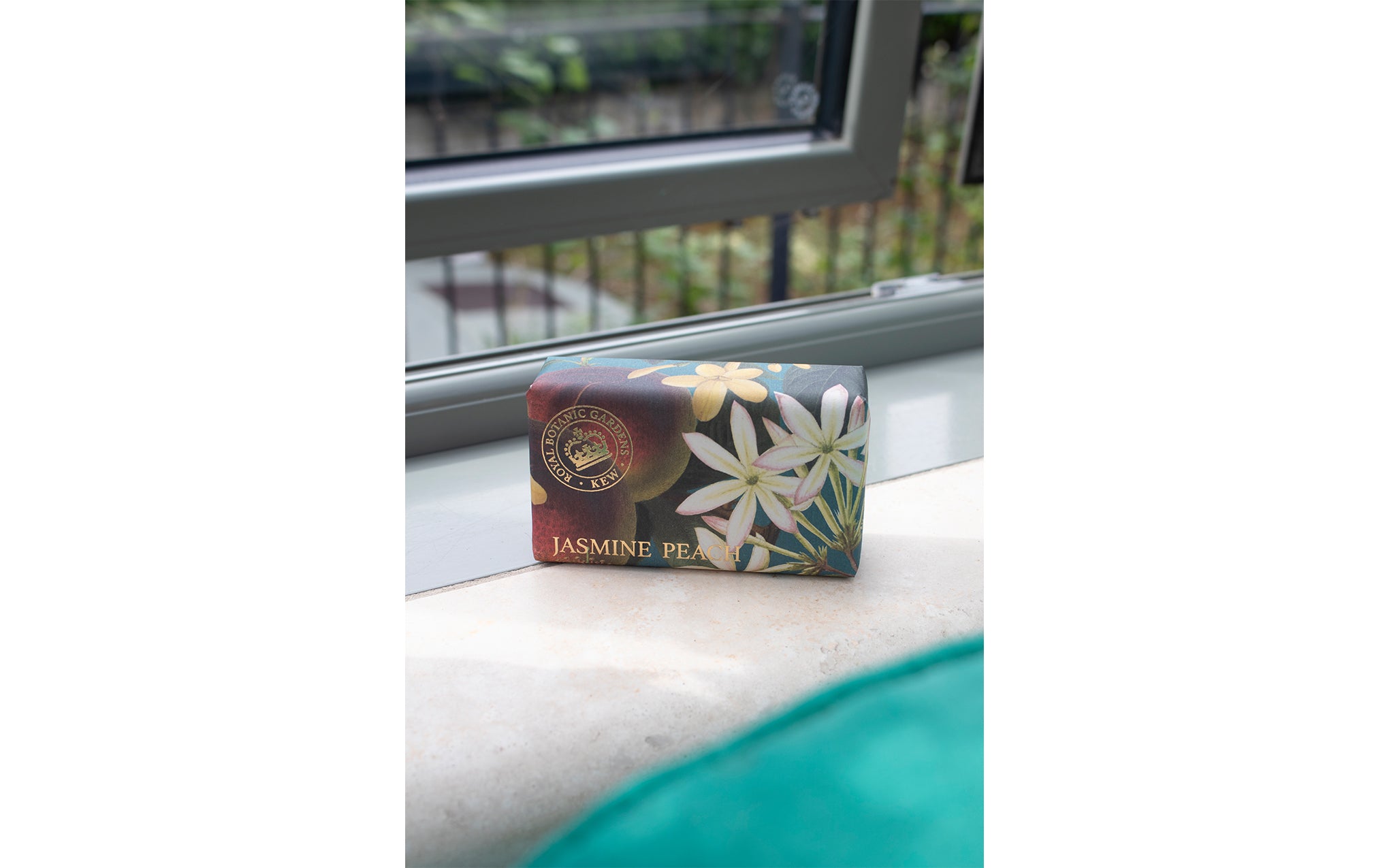 Kew Garden soap bar - jasmine peach