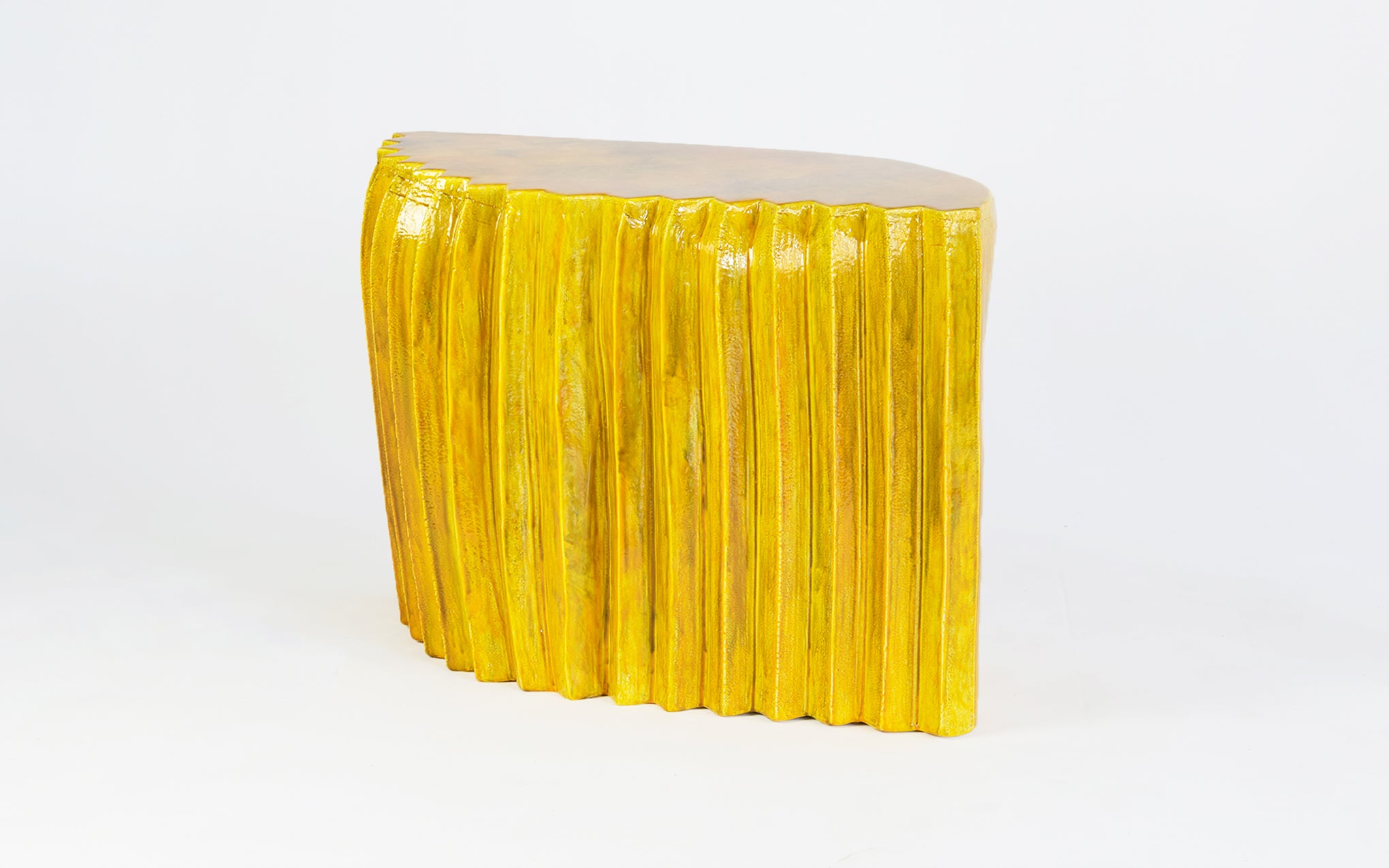 Iguana stool XXL - autumn resin