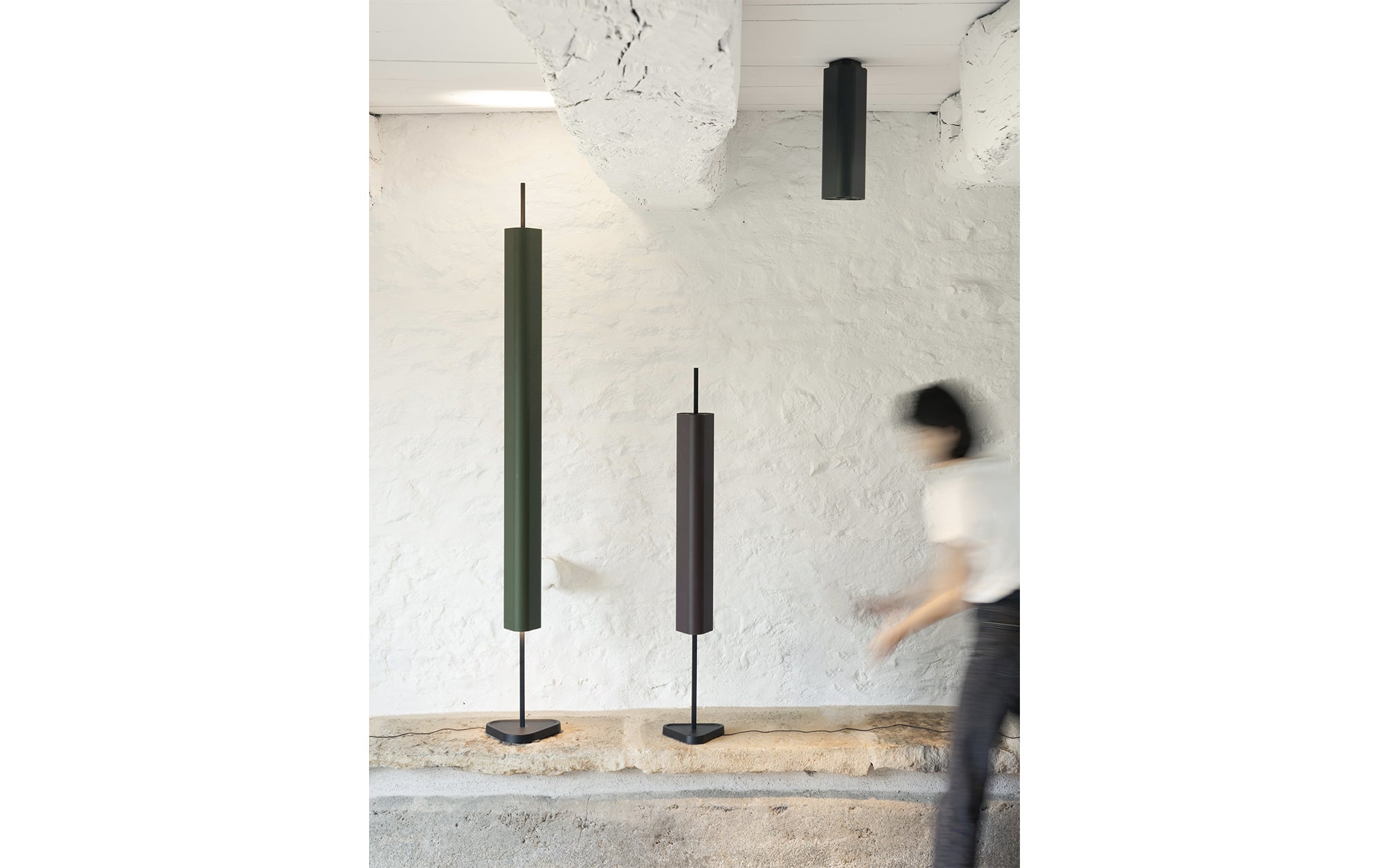 Emi floor light