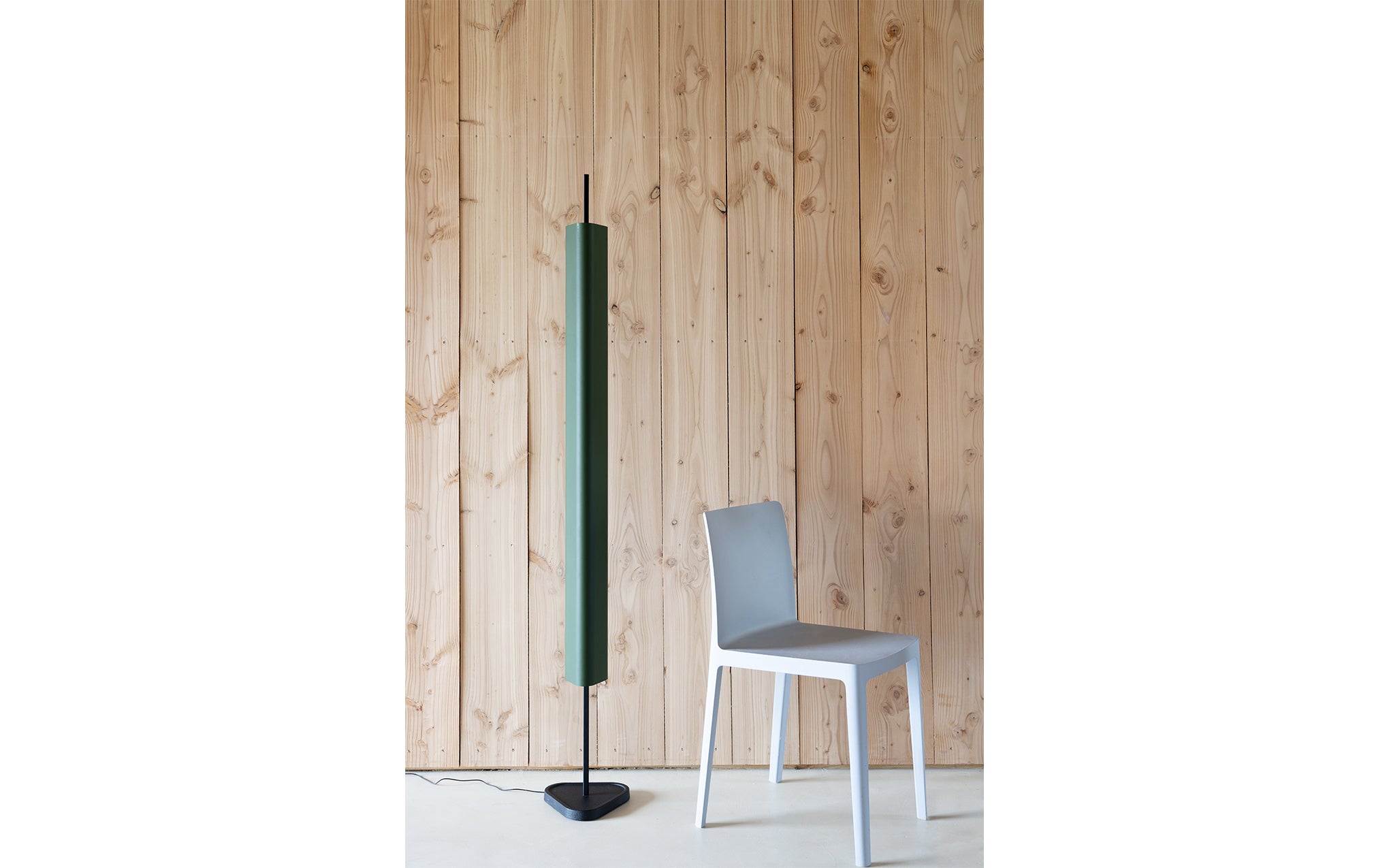 Emi floor light