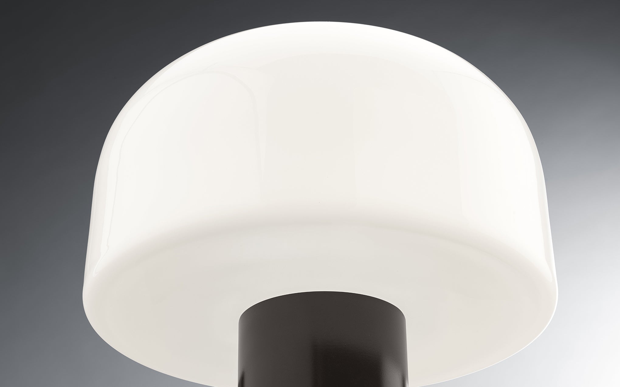 Bellhop Glass T table lamp