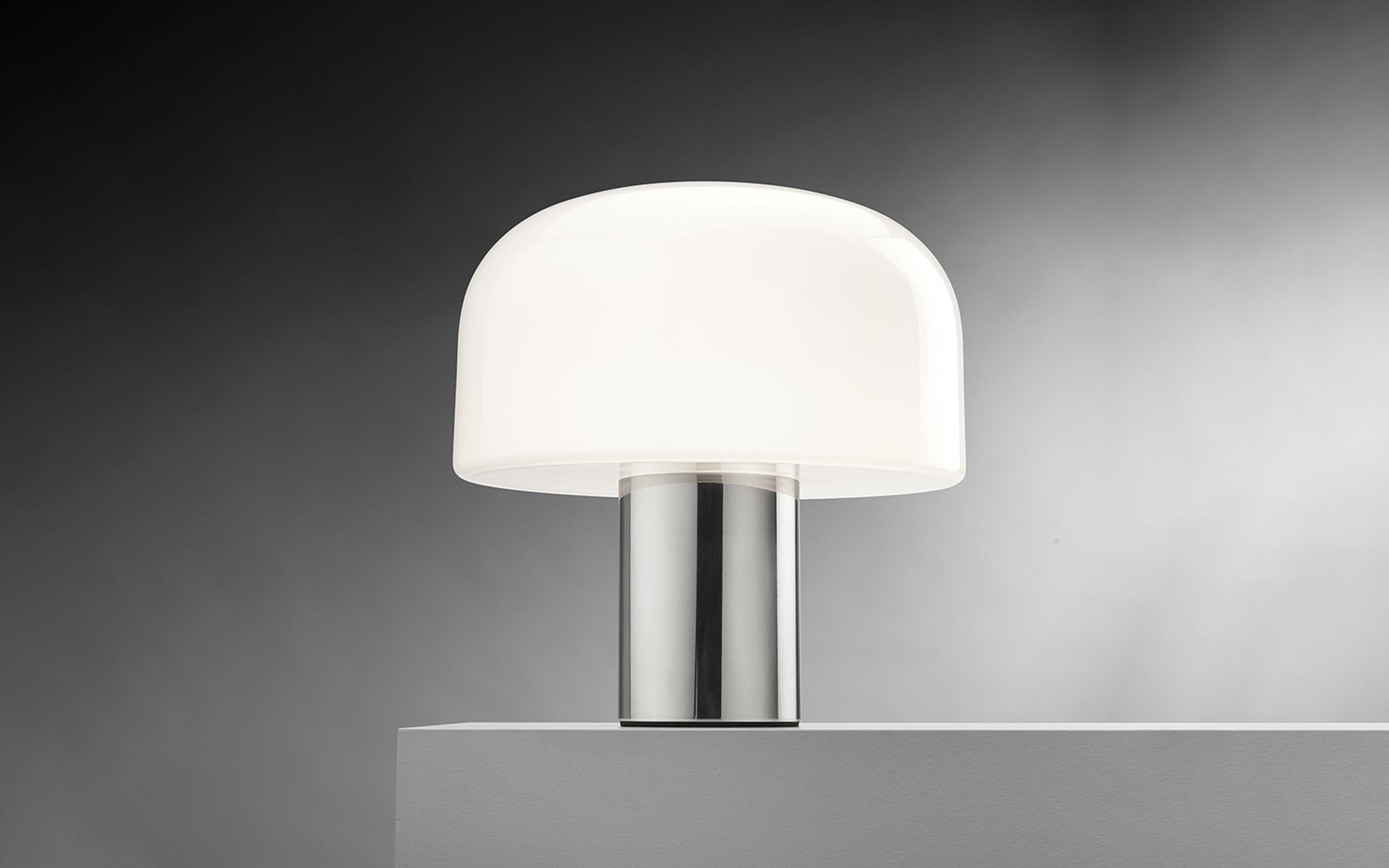 Bellhop Glass T table lamp
