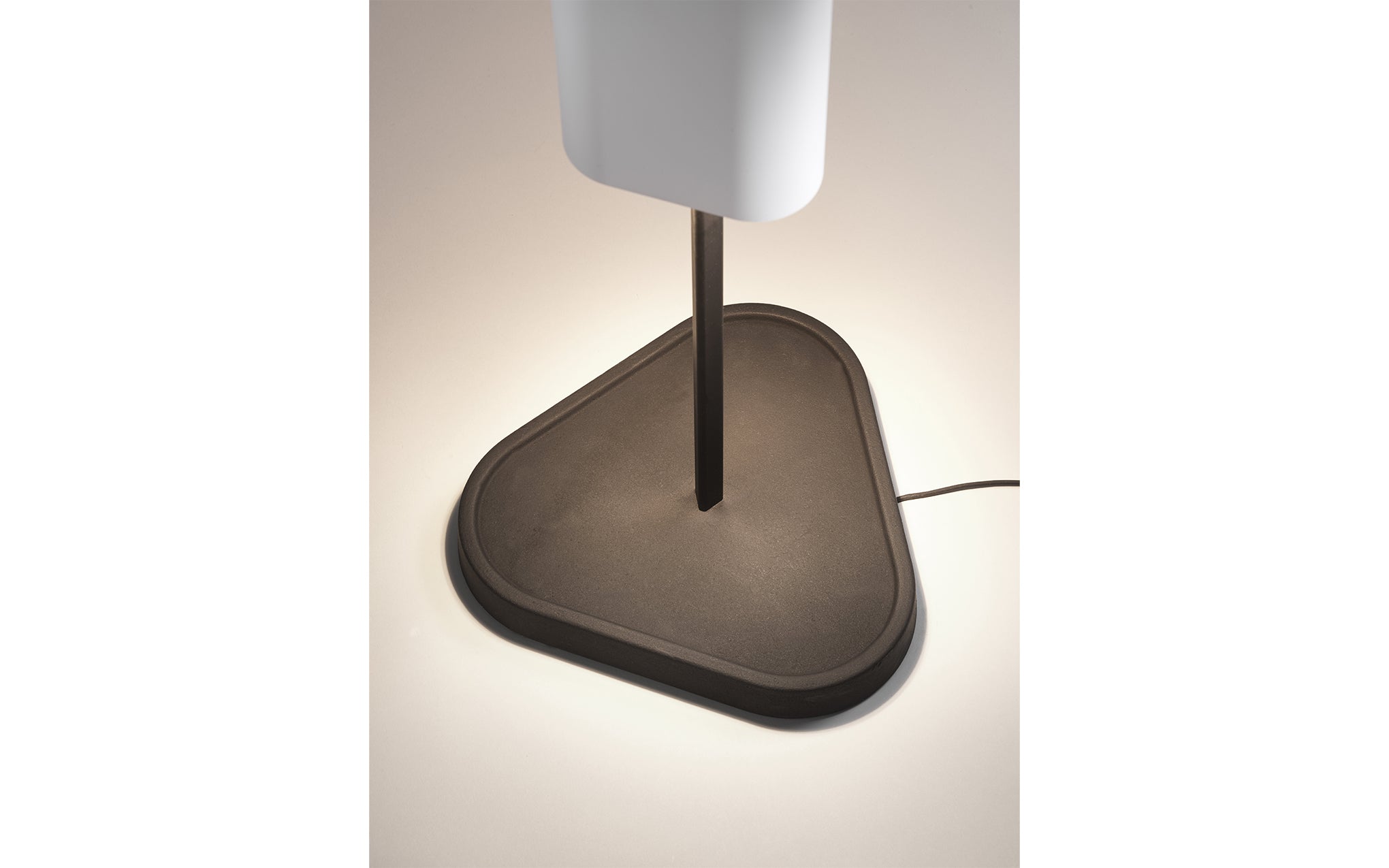 Emi floor light