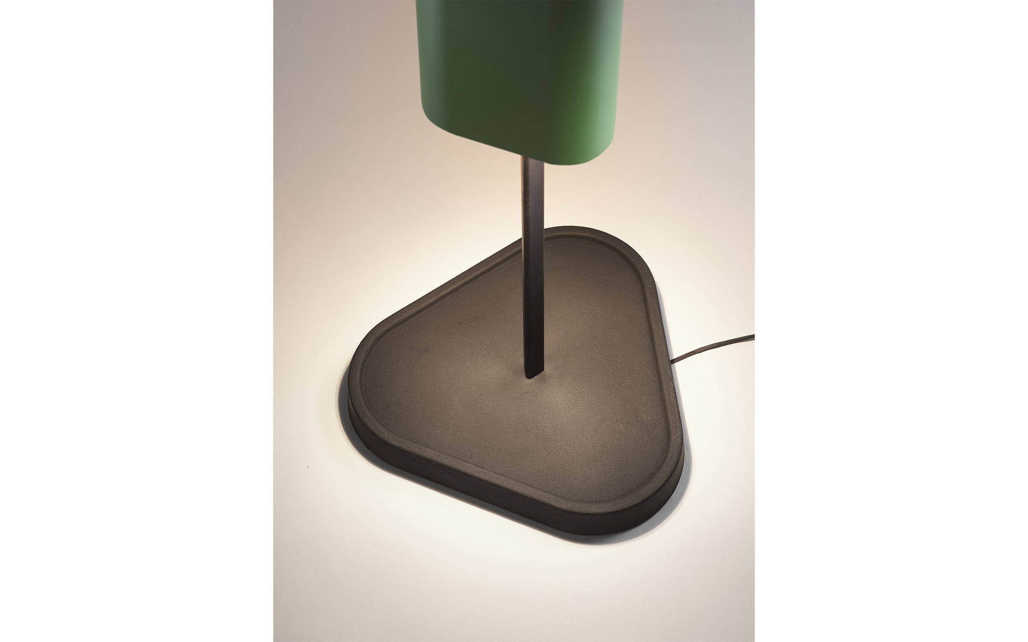 Emi floor light