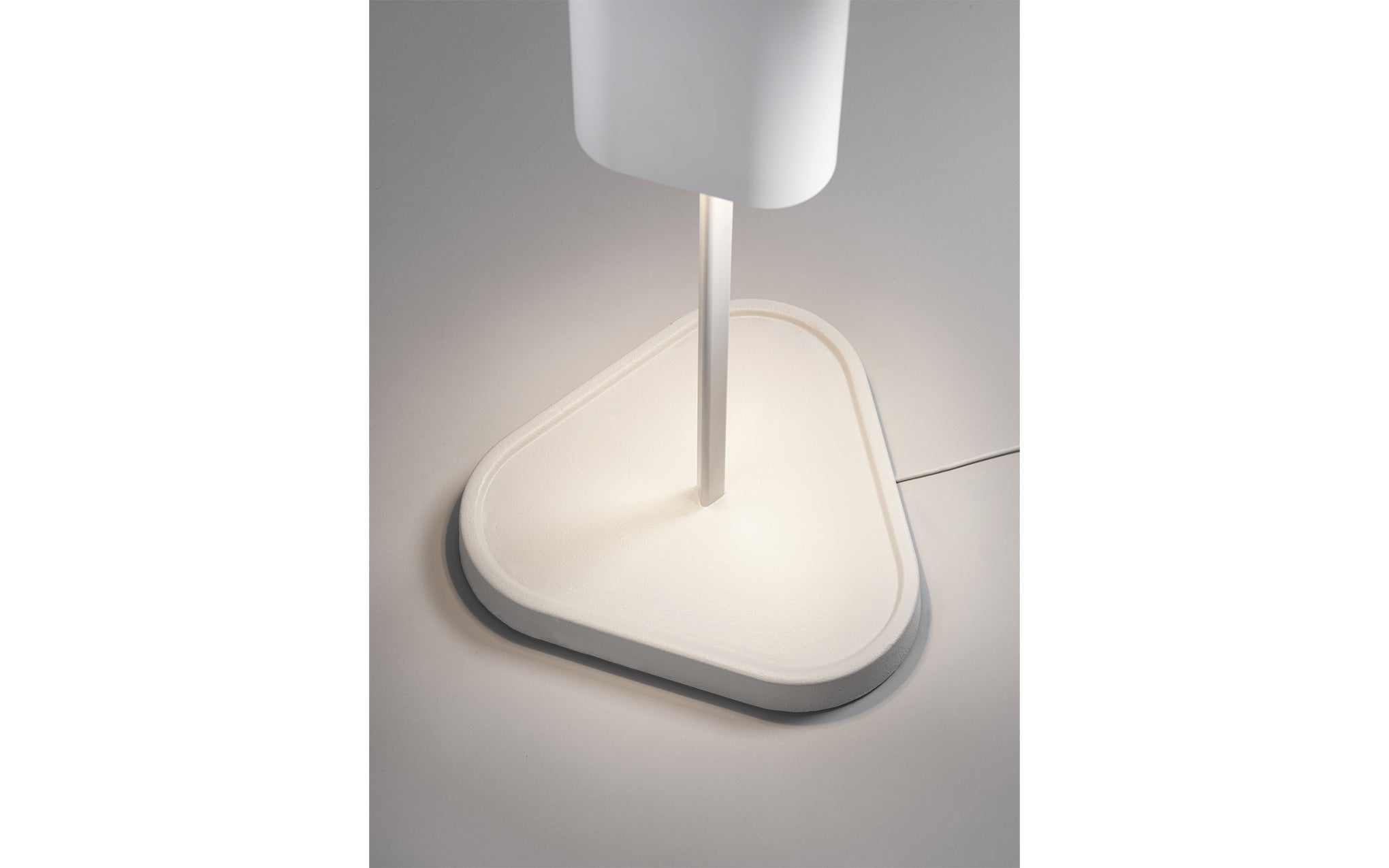Emi floor light