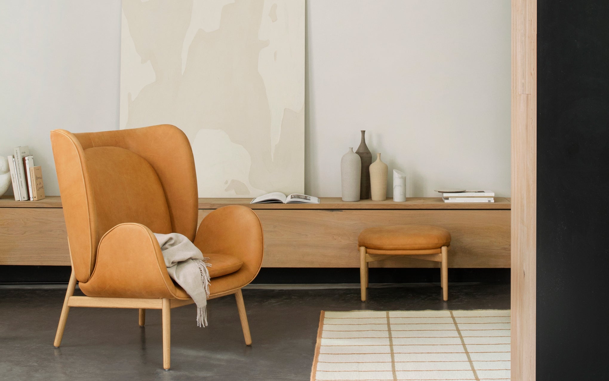 Embrace lounge chair