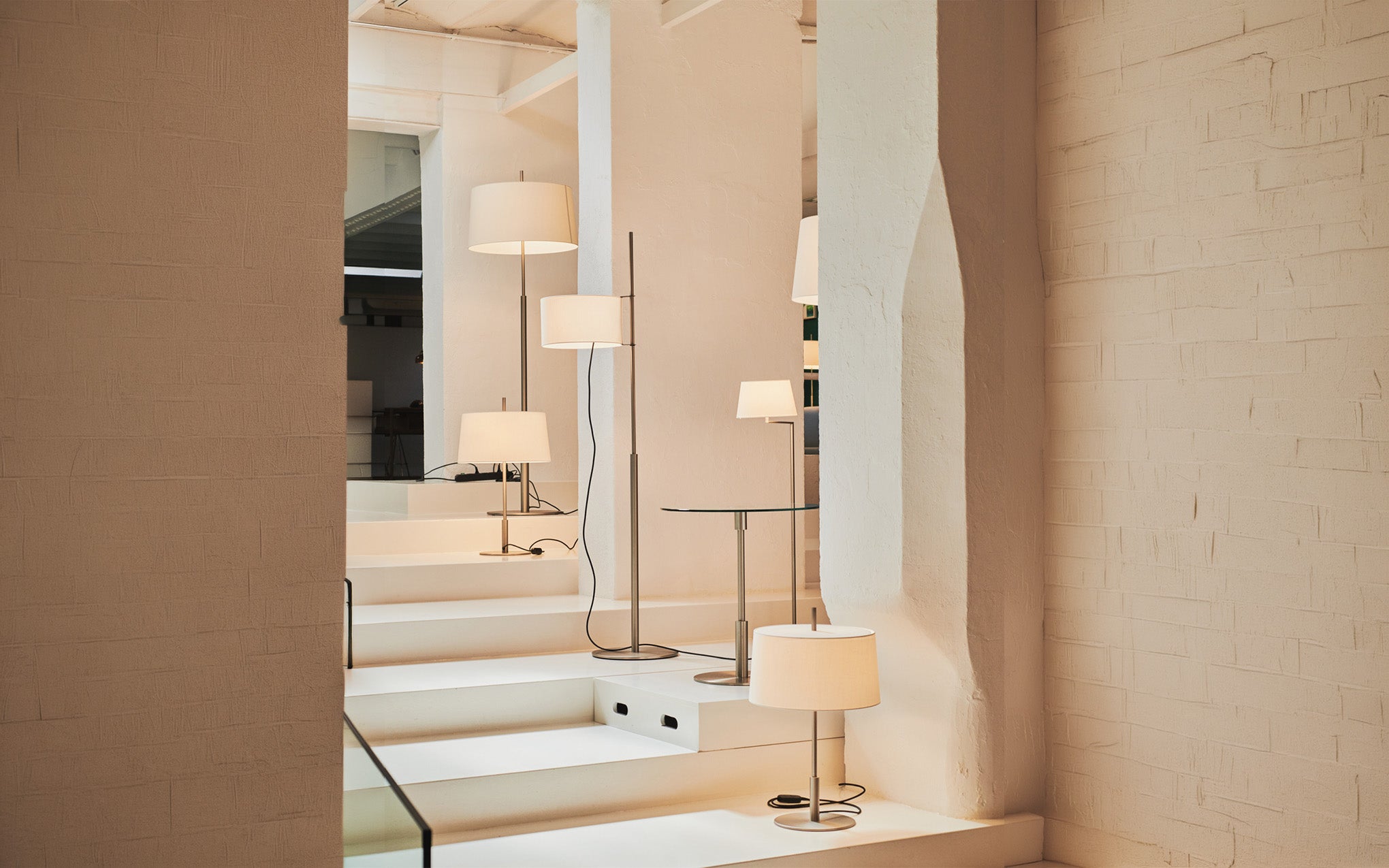 Diana Mayor floor light