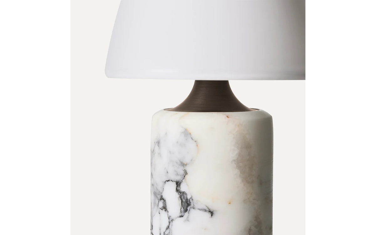 Fuse portable lamp