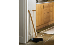 Classic dustpan & brush with beech handle