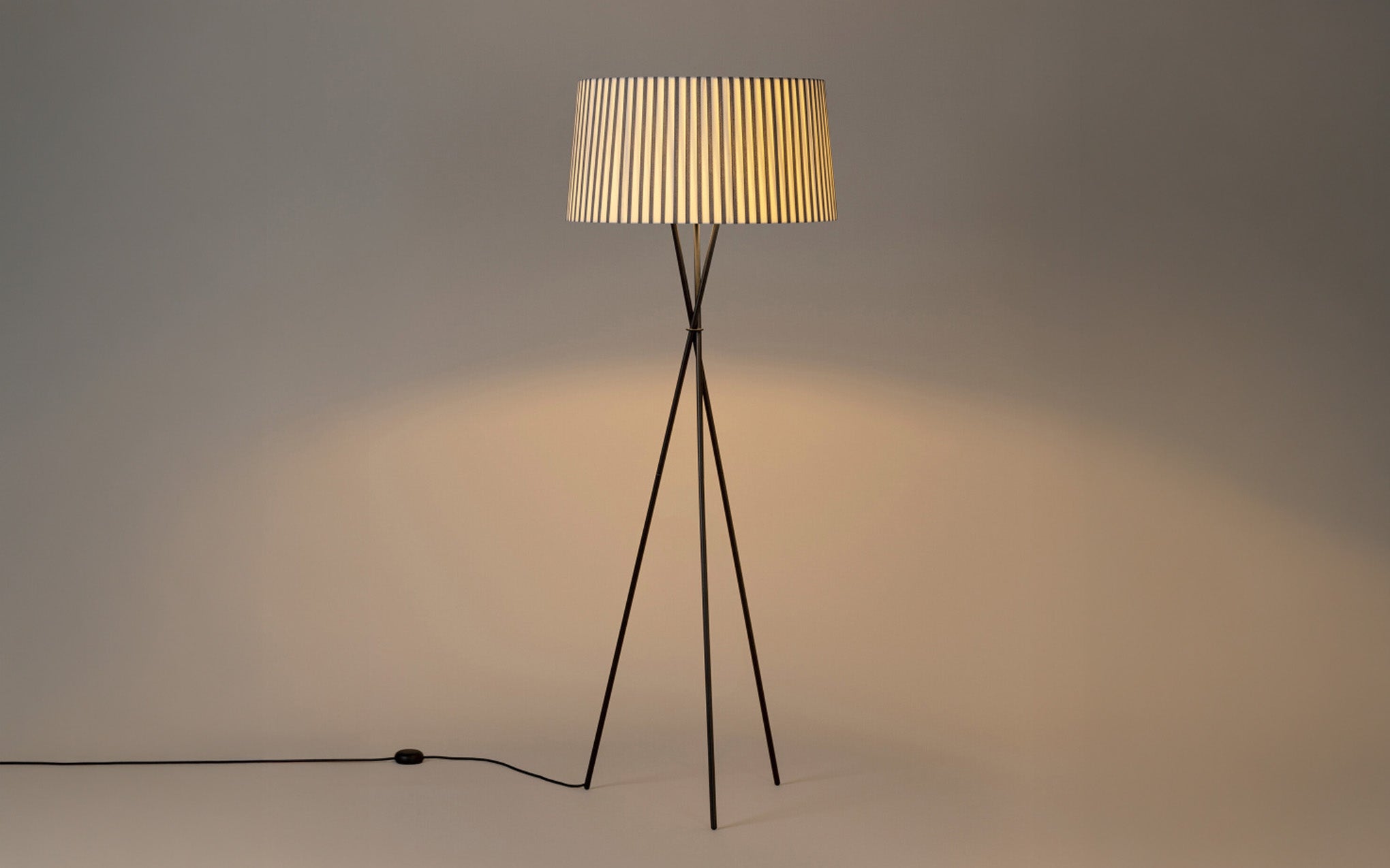 Tripode G5 floor light