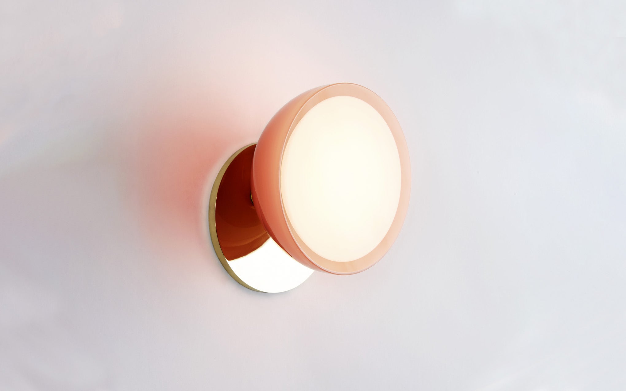 Ex-Display Geode wall light - Polished Brass w. Pink Glass