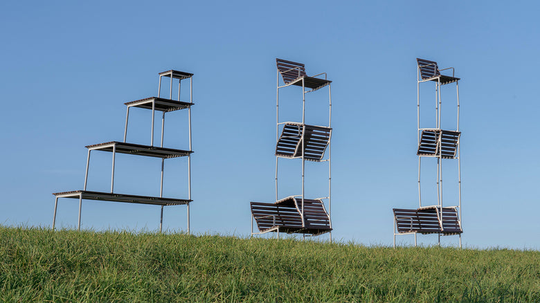 Traverse lounge armchair