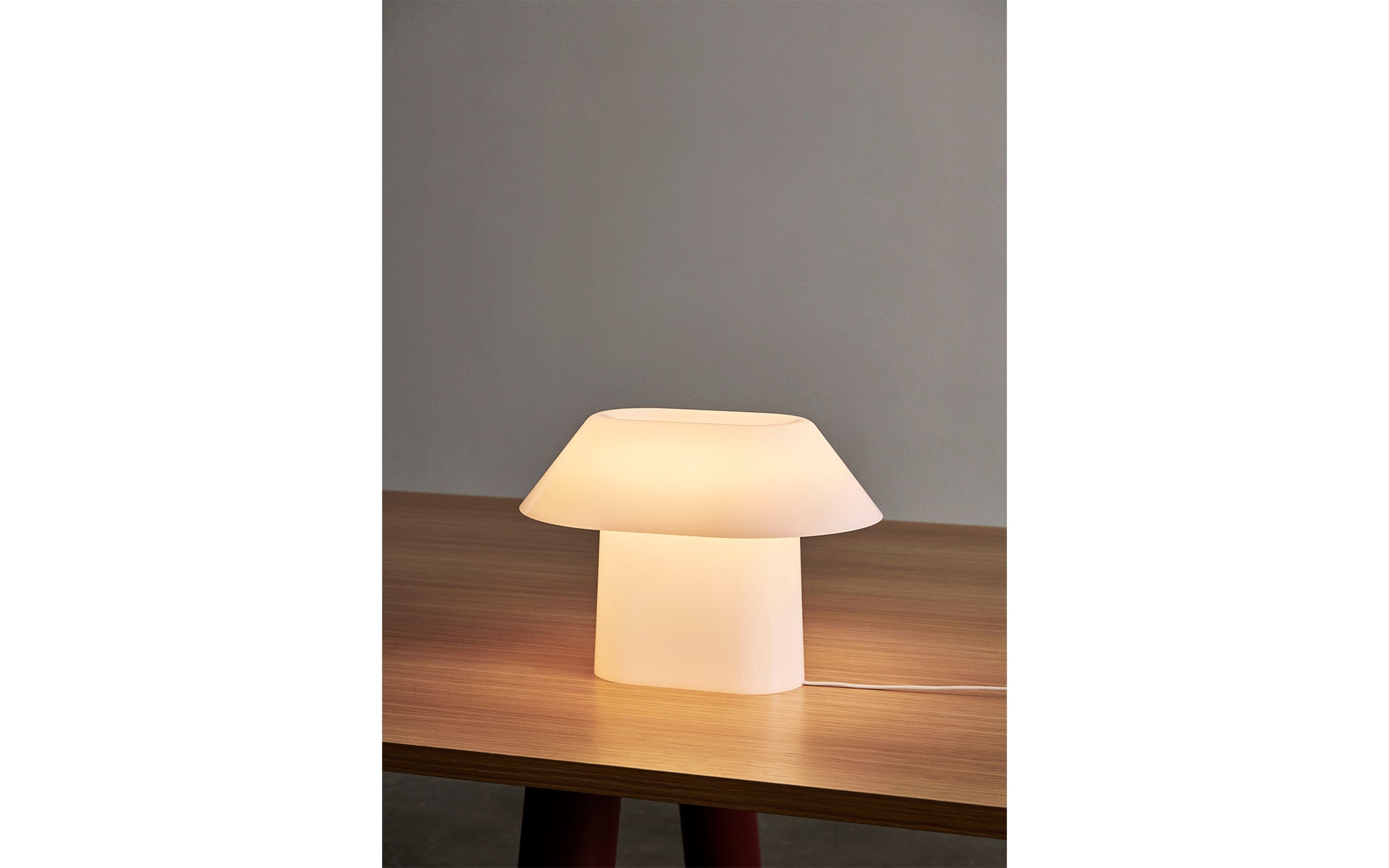 Drome table lamp