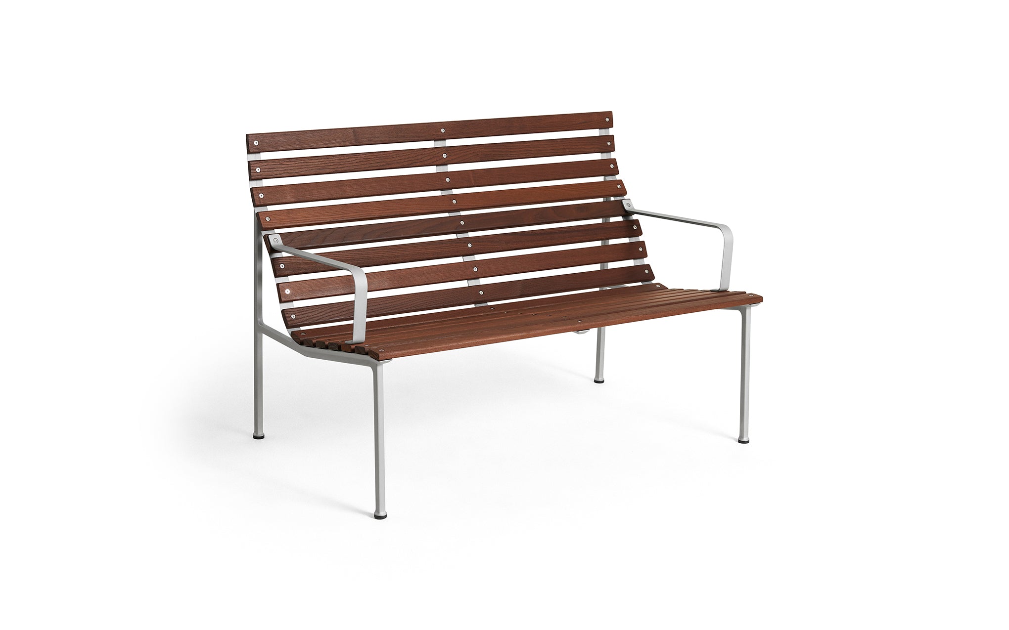 Traverse lounge bench with armrests