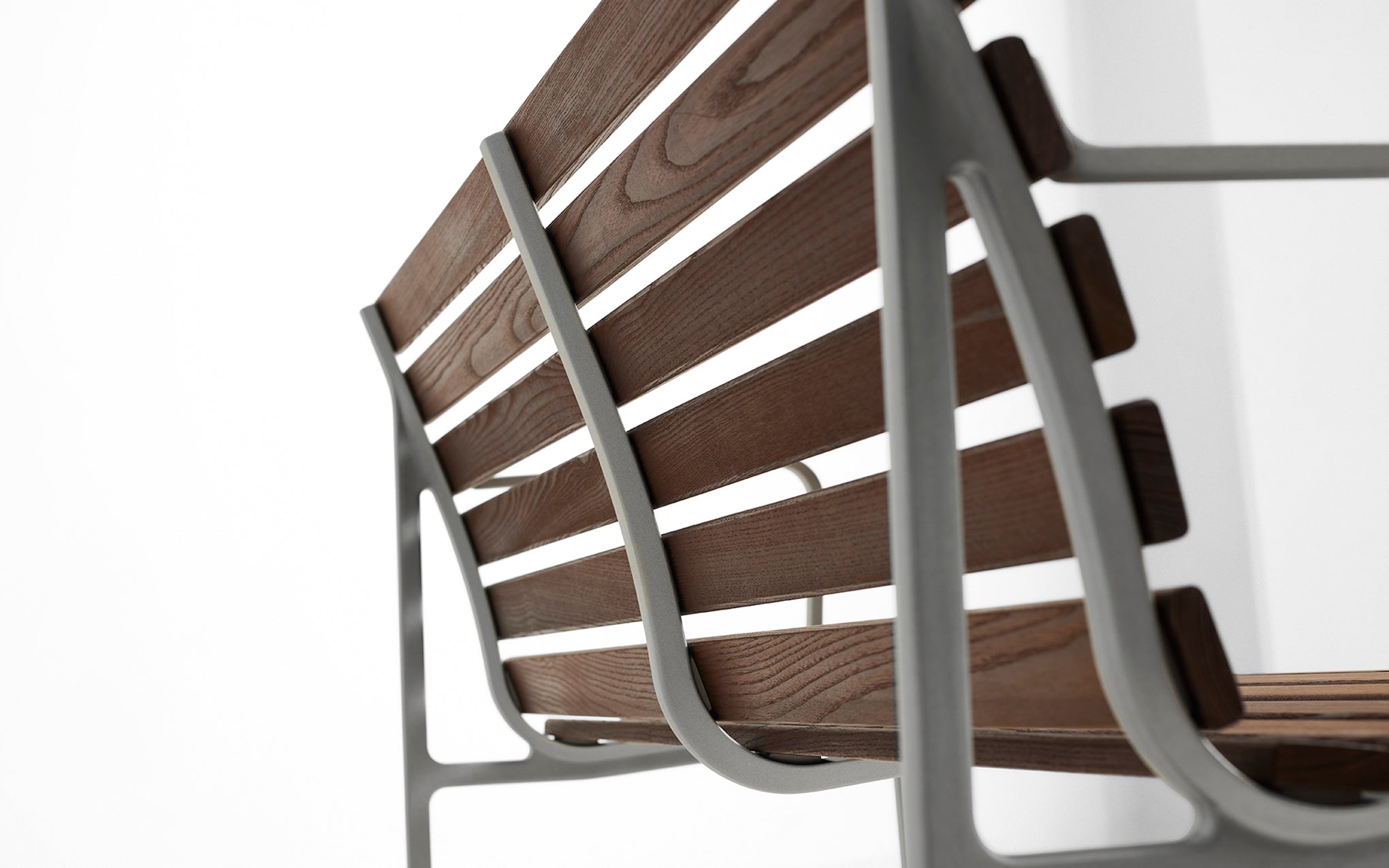 Traverse dining bench with armrests