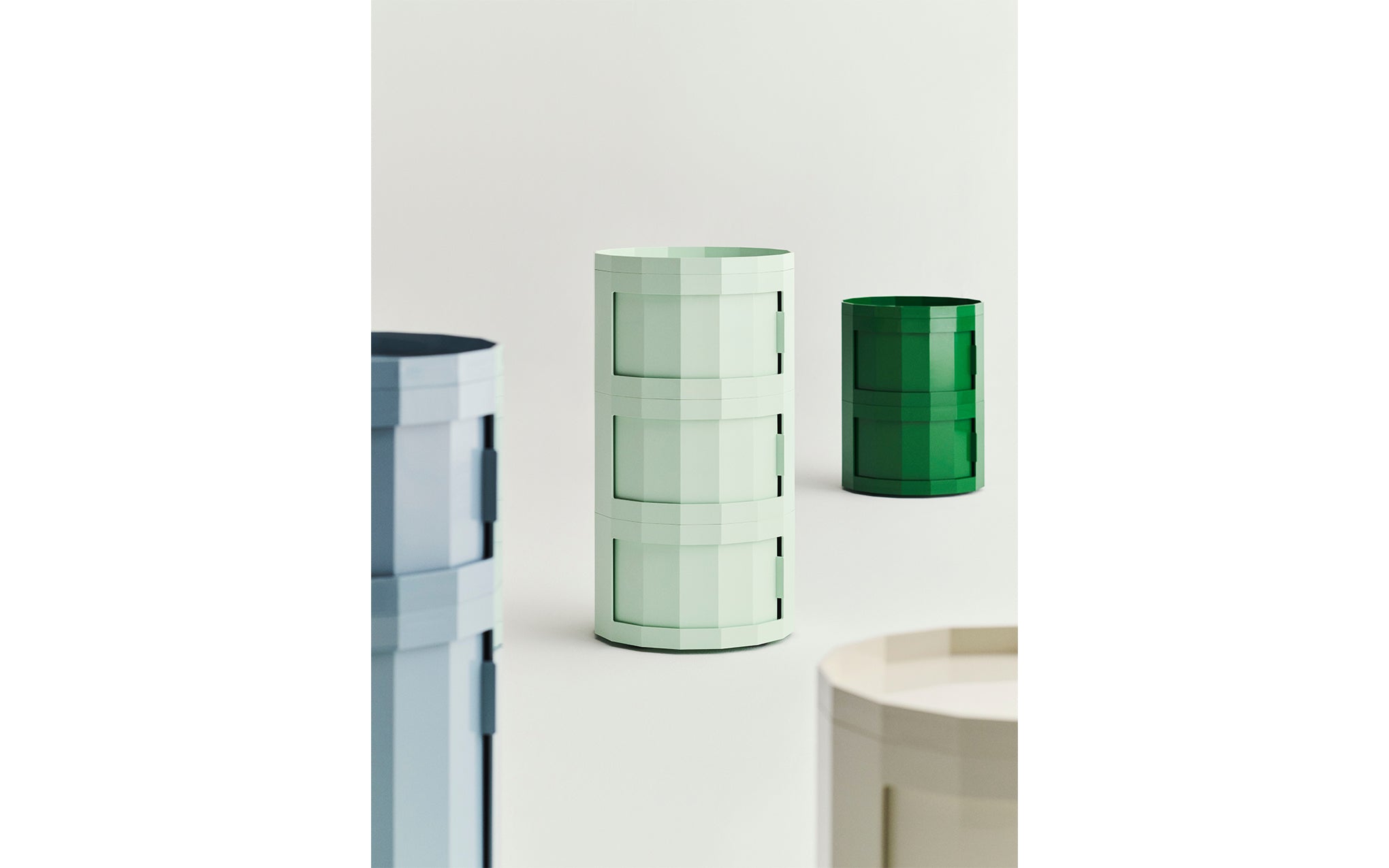 Facet cabinet 30