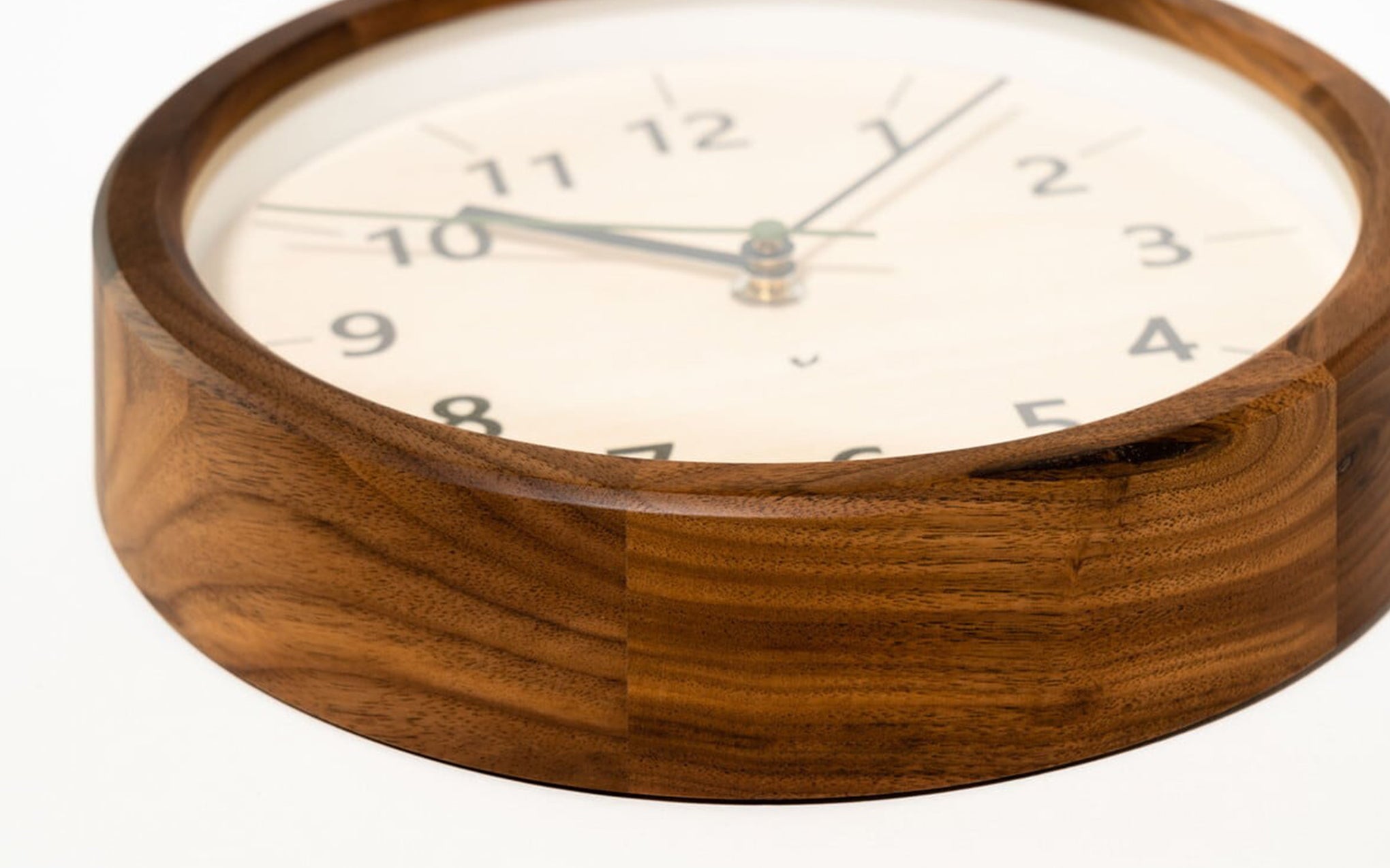 ポーちゃん　CHAMBRE Wall Clock Chambre Small Nut wall clock by Interzero | SCP