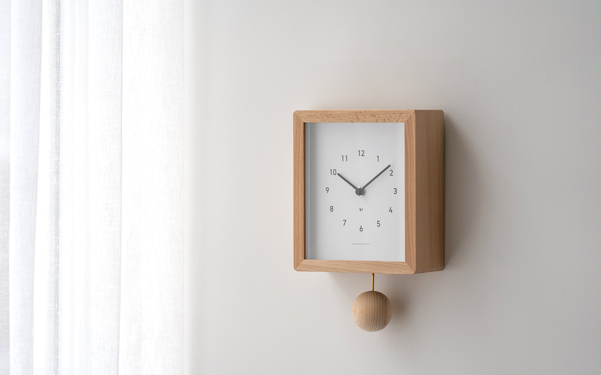 ポーちゃん　CHAMBRE Wall Clock Chambre Blanc wall clock by Interzero | SCP